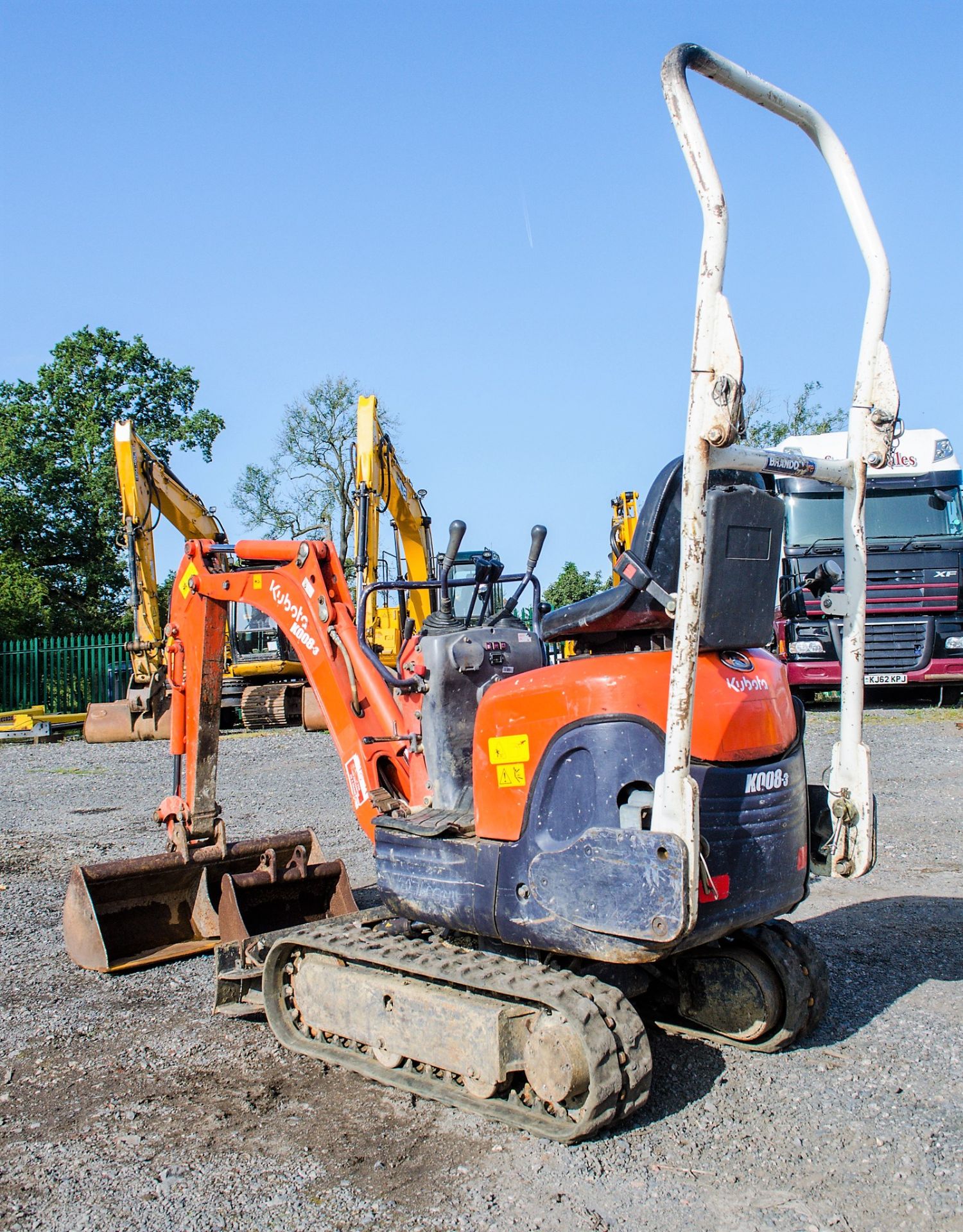 Kubota KX008-3 0.8 tonne rubber tracked micro excavator Year: 2006 S/N: 13422 Recorded Hours: 1607 - Image 3 of 17