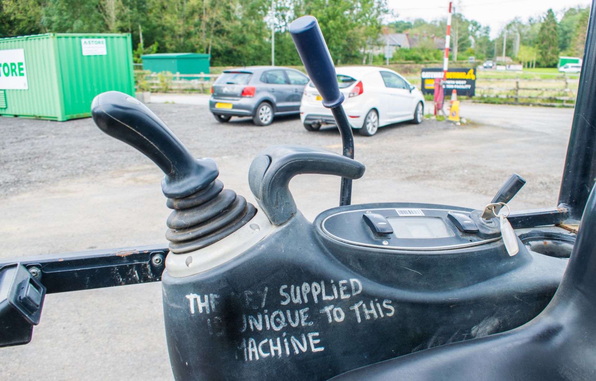 JCB 8014 CTS 1.4 tonne rubber tracked mini excavator  Year: 2014 S/N: 70481 Recorded Hour: 1527 - Image 17 of 17