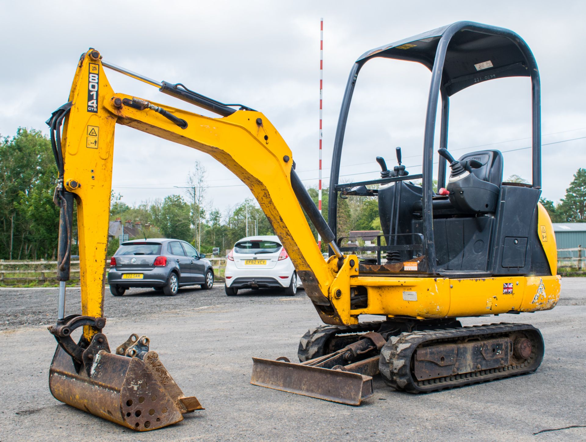 JCB 8014 CTS 1.4 tonne rubber tacked mini excavator  Year: 2014 S/N: 70495 Recorded Hour: 1706