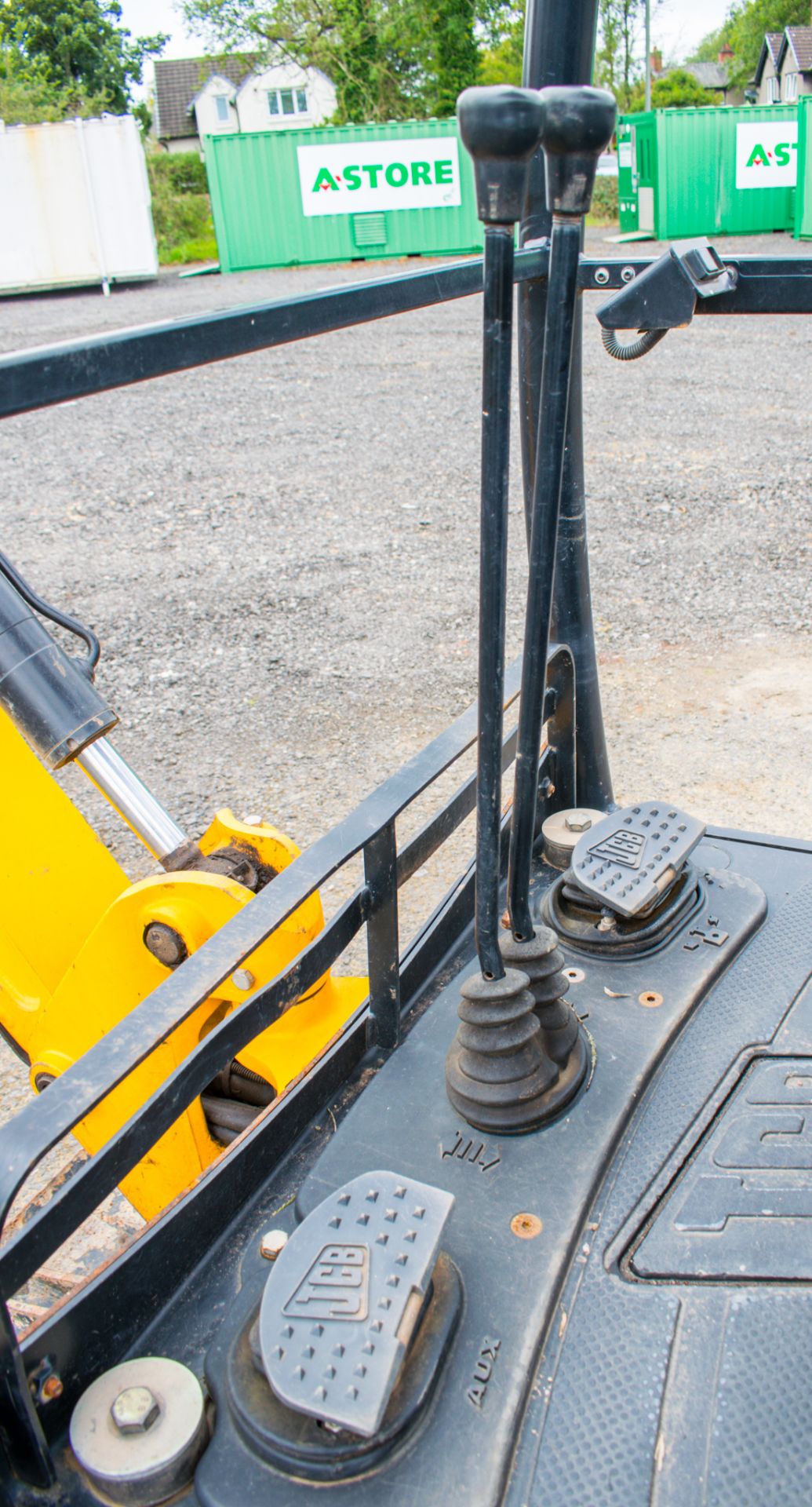 JCB 8014 CTS 1.4 tonne rubber tracked mini excavator  Year: 2014 S/N: 70474 Recorded Hour: 2199 - Image 18 of 19