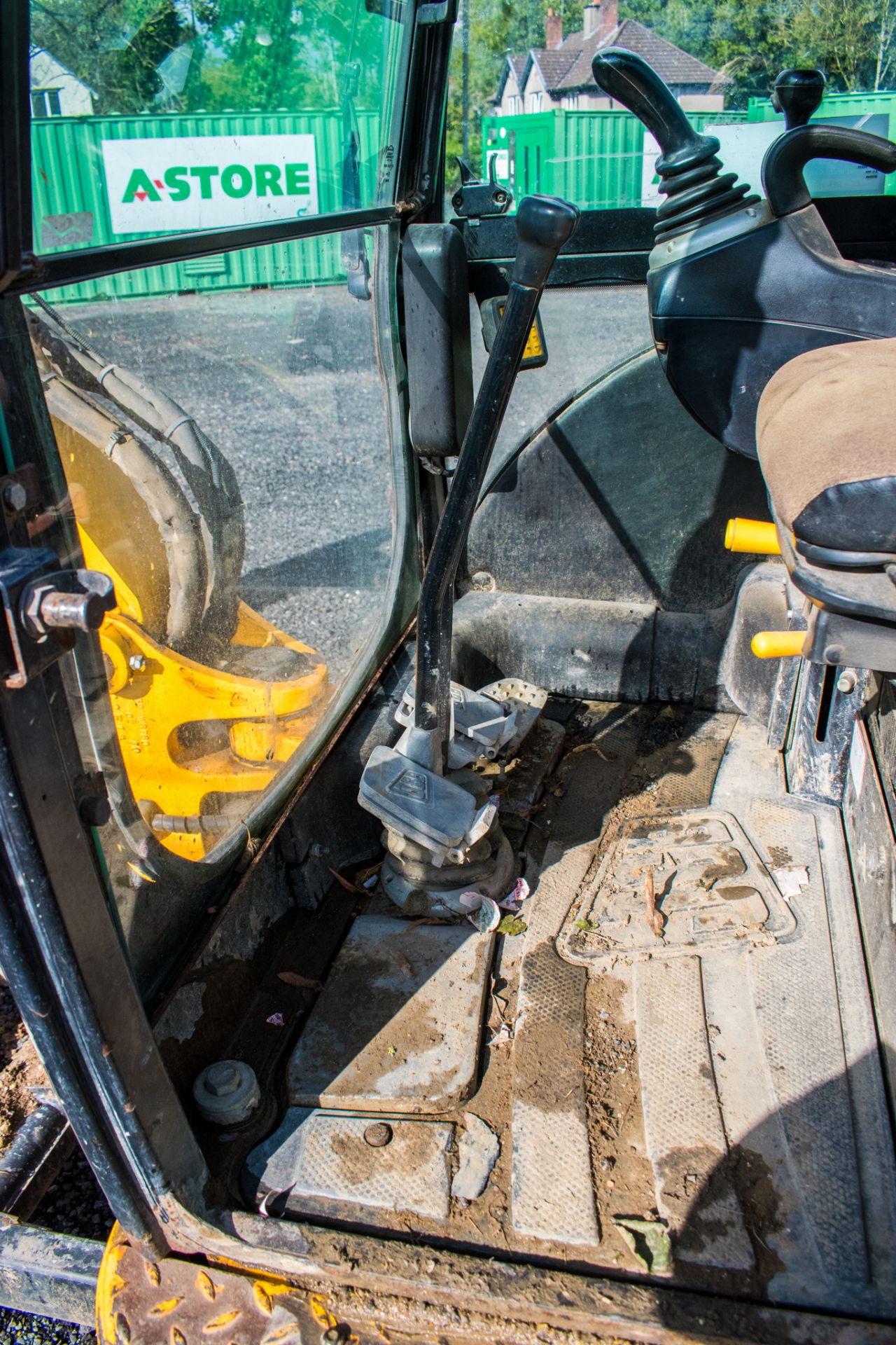 JCB 8030 ZTS 3 tonne zero tail swing rubber tracked excavator Year: 2013 S/N: 2021812 Recorded - Image 17 of 18