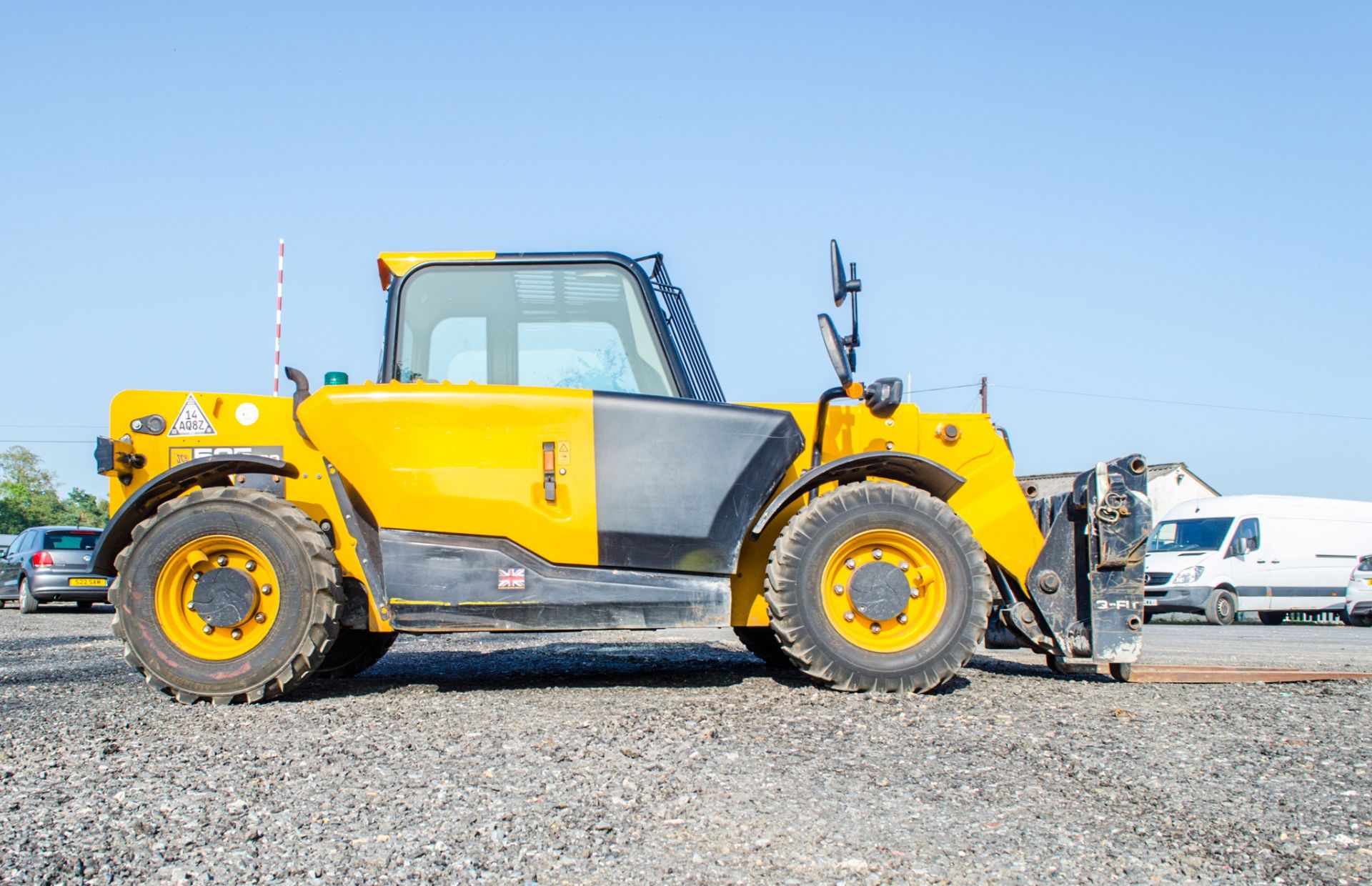 JCB 525-60 6 metre telescopic handler  Registration Number: MT17 UPB Year: 2017 S/N: 2458157 - Image 8 of 22