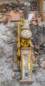 Hydraulic rail jack A522922