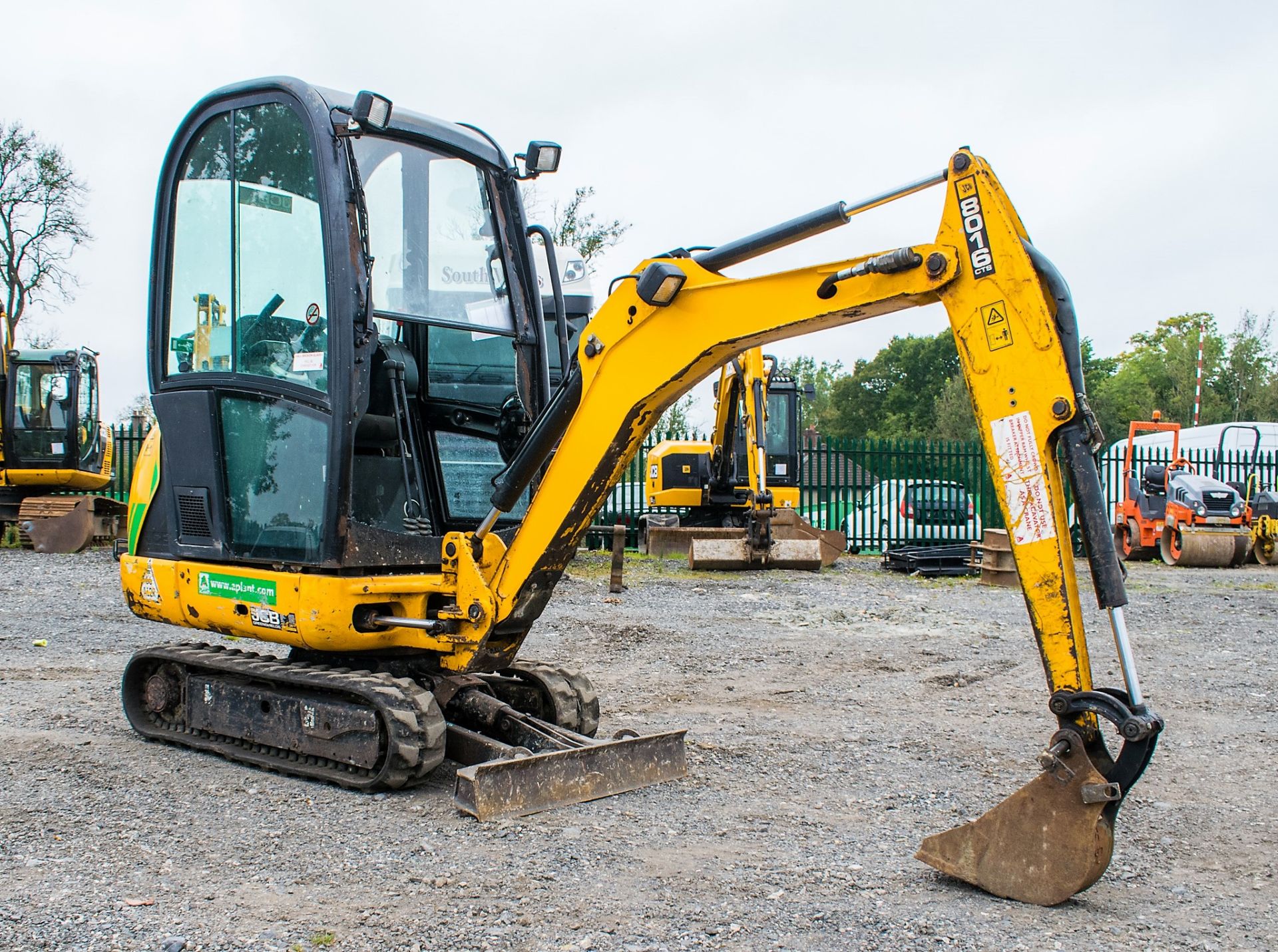 JCB 8016 1.6 tonne rubber tracked excavator  Year: 2013 S/N: 71469 Recorded Hours: 1855 A602773 - Image 2 of 18