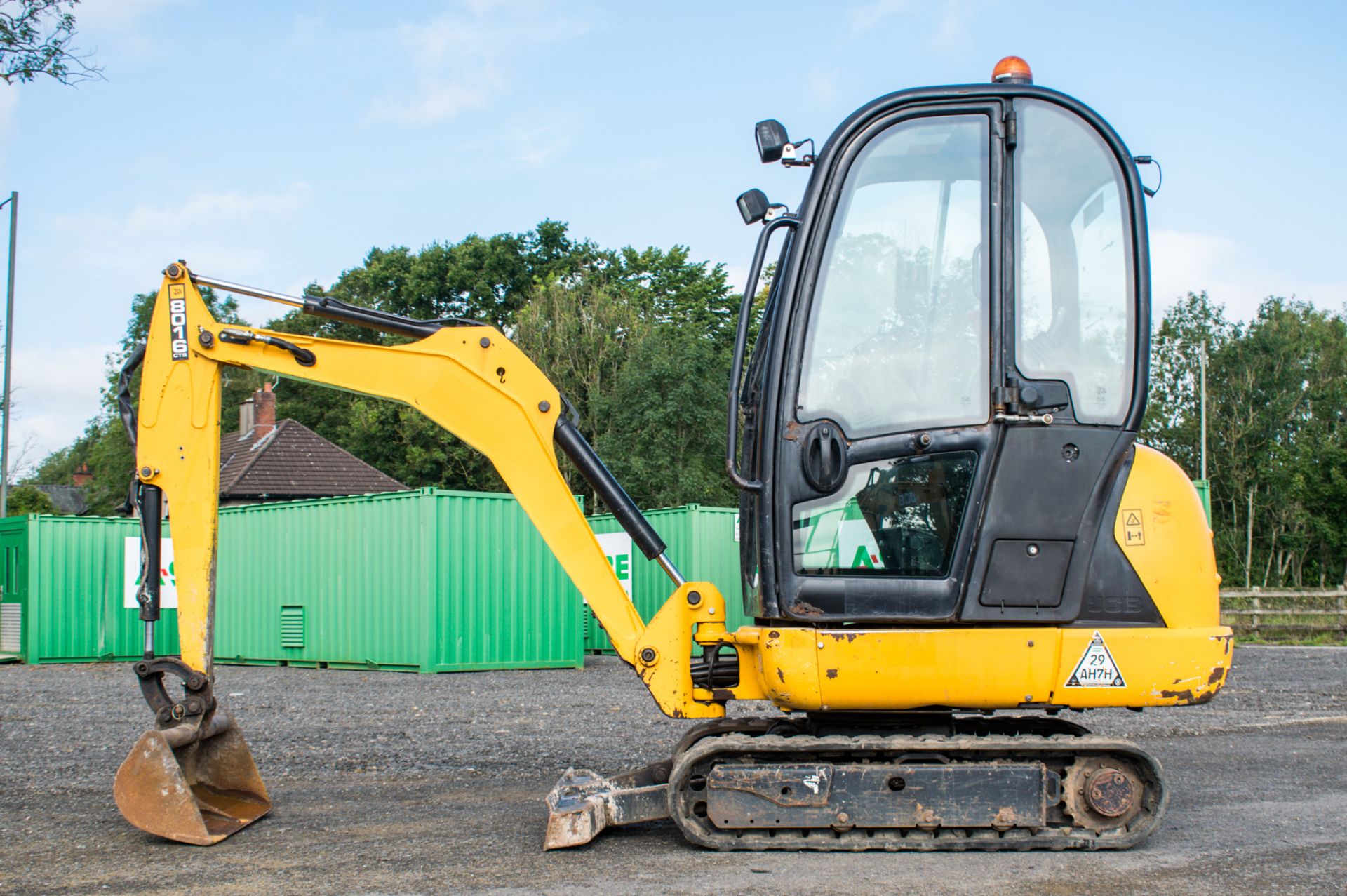 JCB 8016 1.6 tonne rubber tracked mini excavator  Year: 2013 S/N: 2071336 Recorded Hours: 1890 - Image 8 of 18