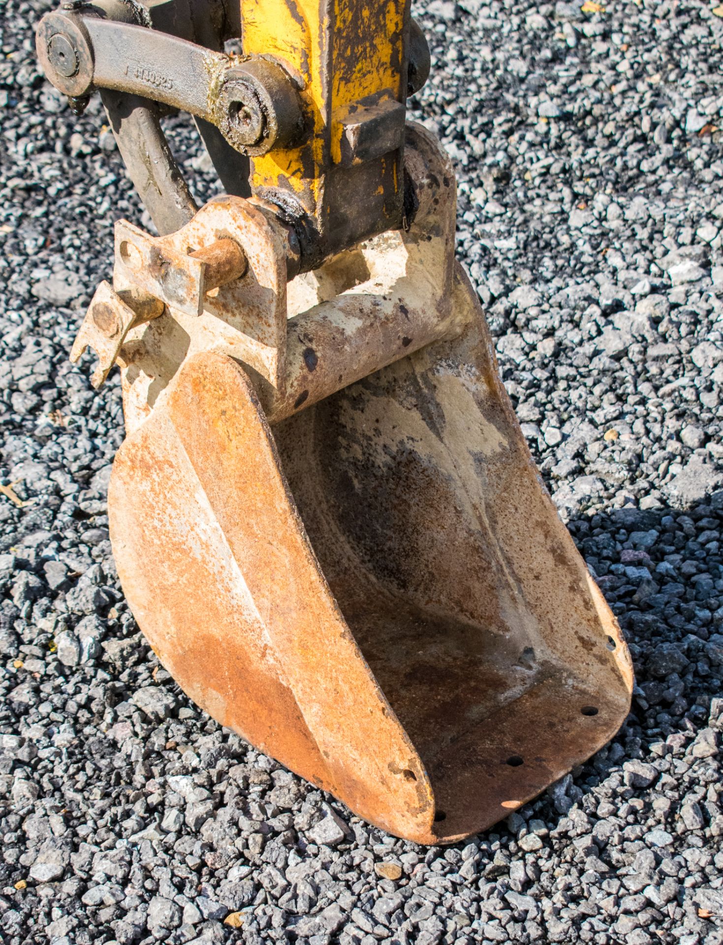 JCB 8030 ZTS 3 tonne zero tail swing rubber tracked excavator Year: 2013 S/N: 2021812 Recorded - Image 12 of 18