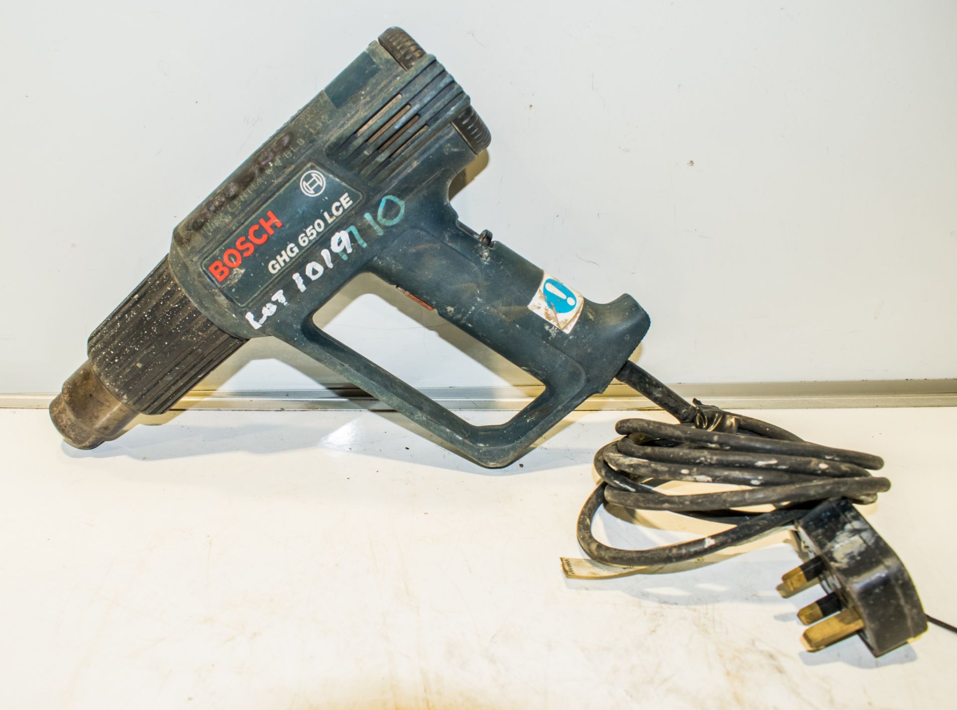 Bosch 240v heat gun c/w carry case