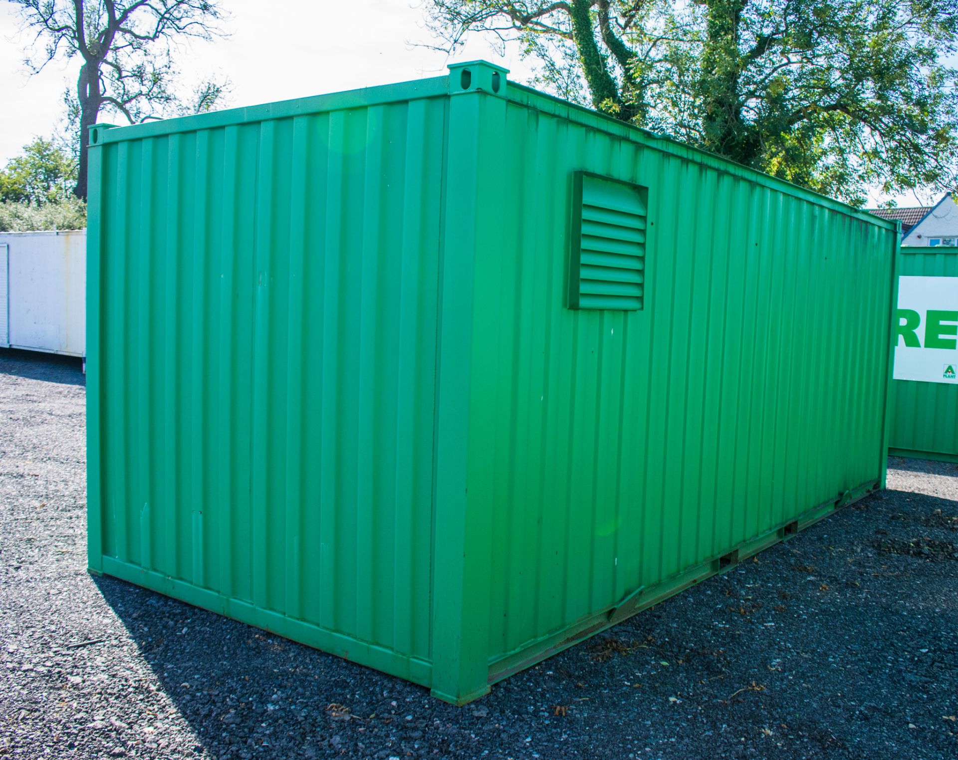 21ft x 9ft steel tool storage site unit Comprising of: Lobby and tool store room  c/w: Electronic - Image 3 of 10