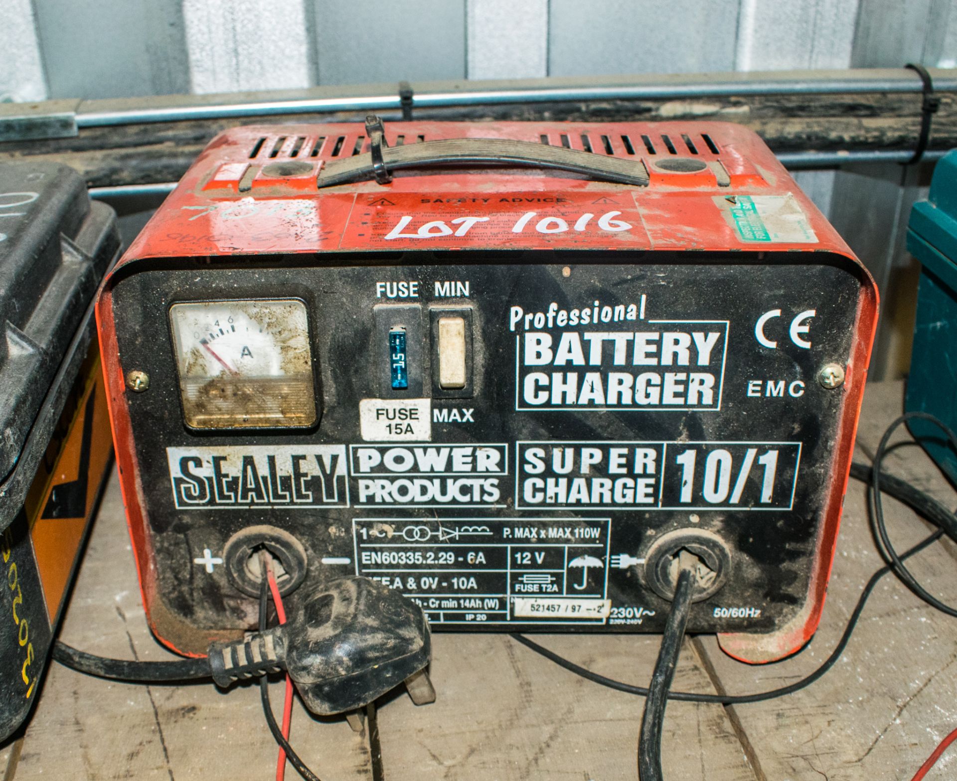 Sealey 12v battery charger