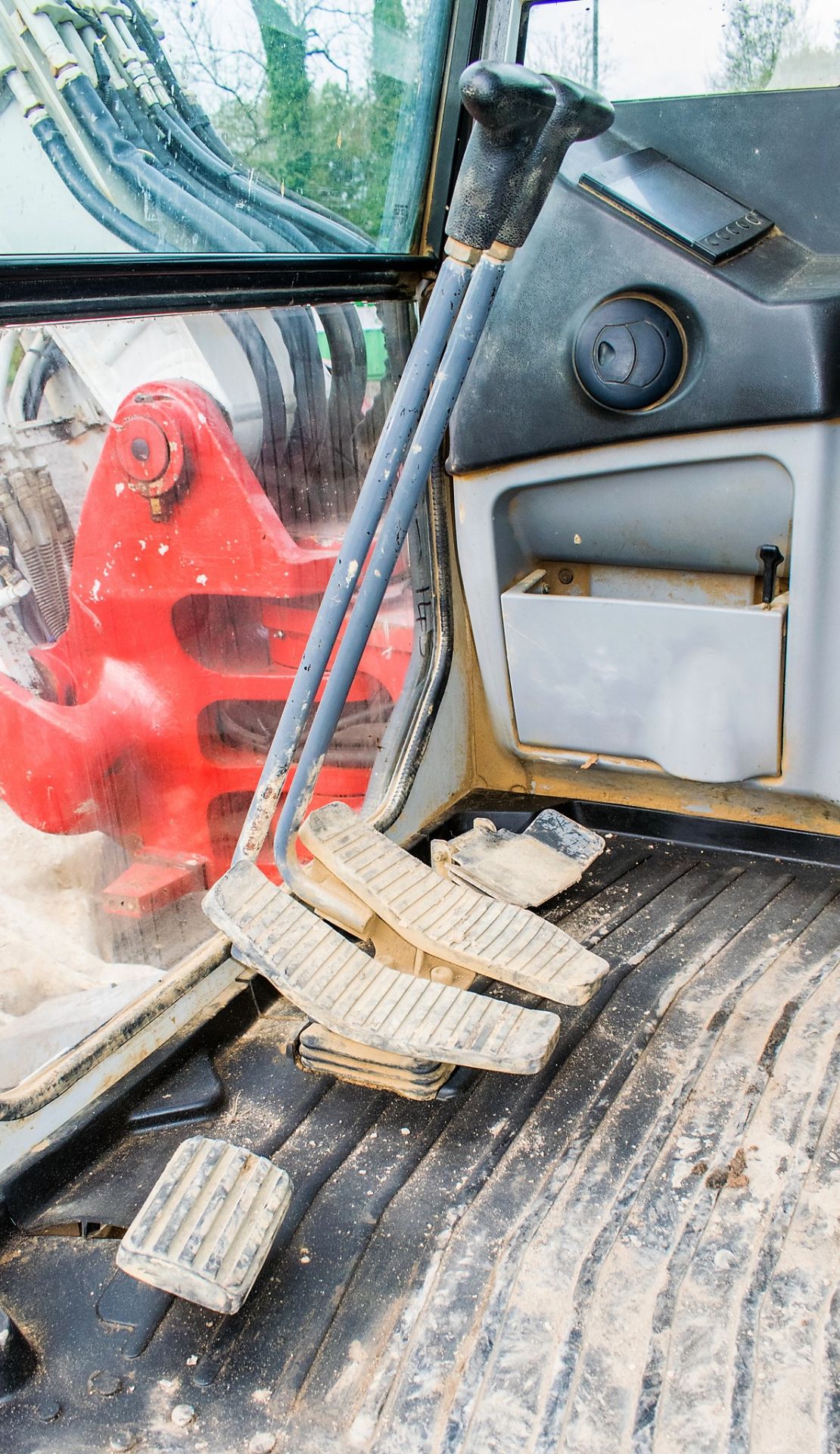 Takeuchi TB290 8.5 tonne rubber tracked excavator Year: 2014 S/N: 00158 Recorded Hours: 7040 - Image 17 of 18