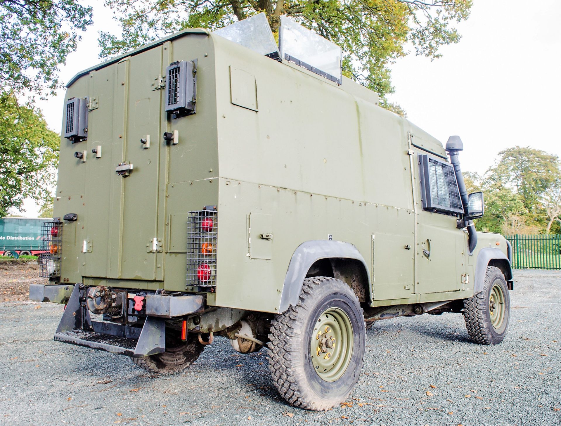 Land Rover Defender 110 300 TDi Snatch armoured 4WD utility vehicle (Ex MOD) In Service Registration - Image 4 of 27