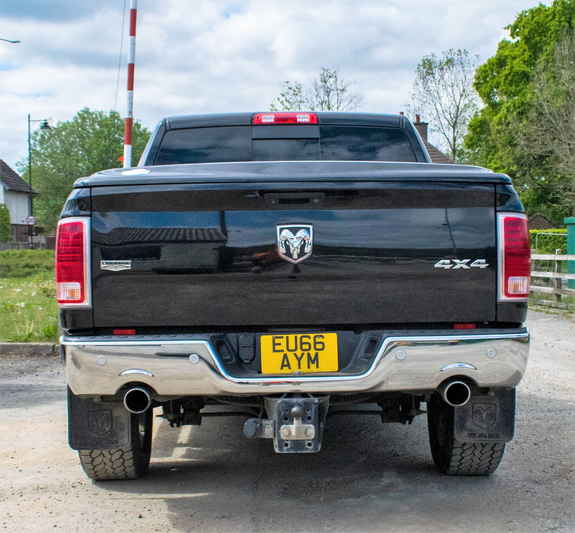 Ram Laramie 1500 3 litre Eco Diesel automatic double cab pick up Registration Number: EU66 AYM - Image 6 of 28