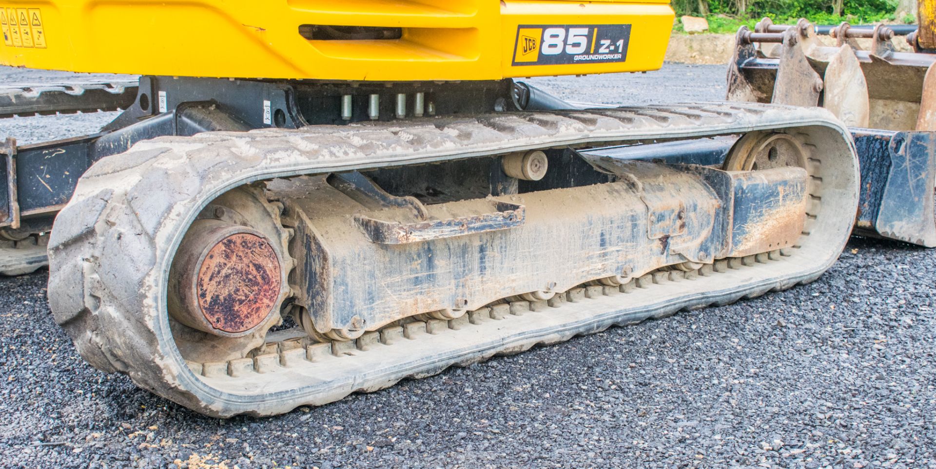 JCB 85 Z-1 8 tonne rubber tracked excavator Year: 2016 S/N:2500941 Recorded Hours: 2776 piped, - Image 9 of 22