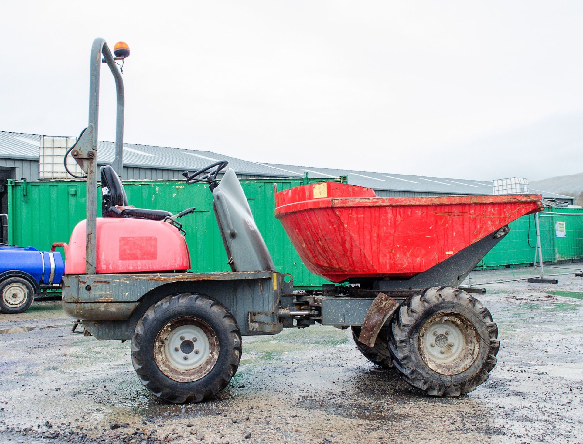 Neuson 2 tonne swivel skip dumper Year: 2001 S/N: CA000377 Recorded Hours: 2007 902 - Image 8 of 21