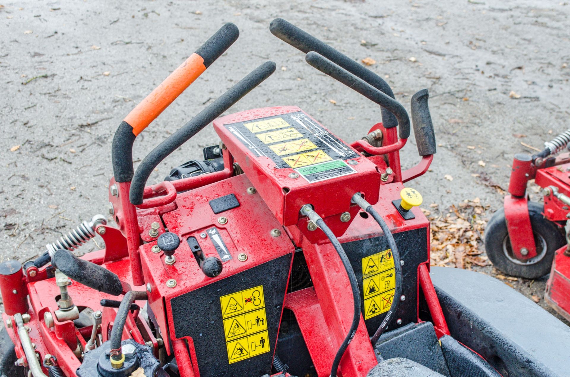 Ferris Evolution 36 petrol driven ride/stand on zero turn mower Recorded Hours: 760 GPO1813 - Image 6 of 6