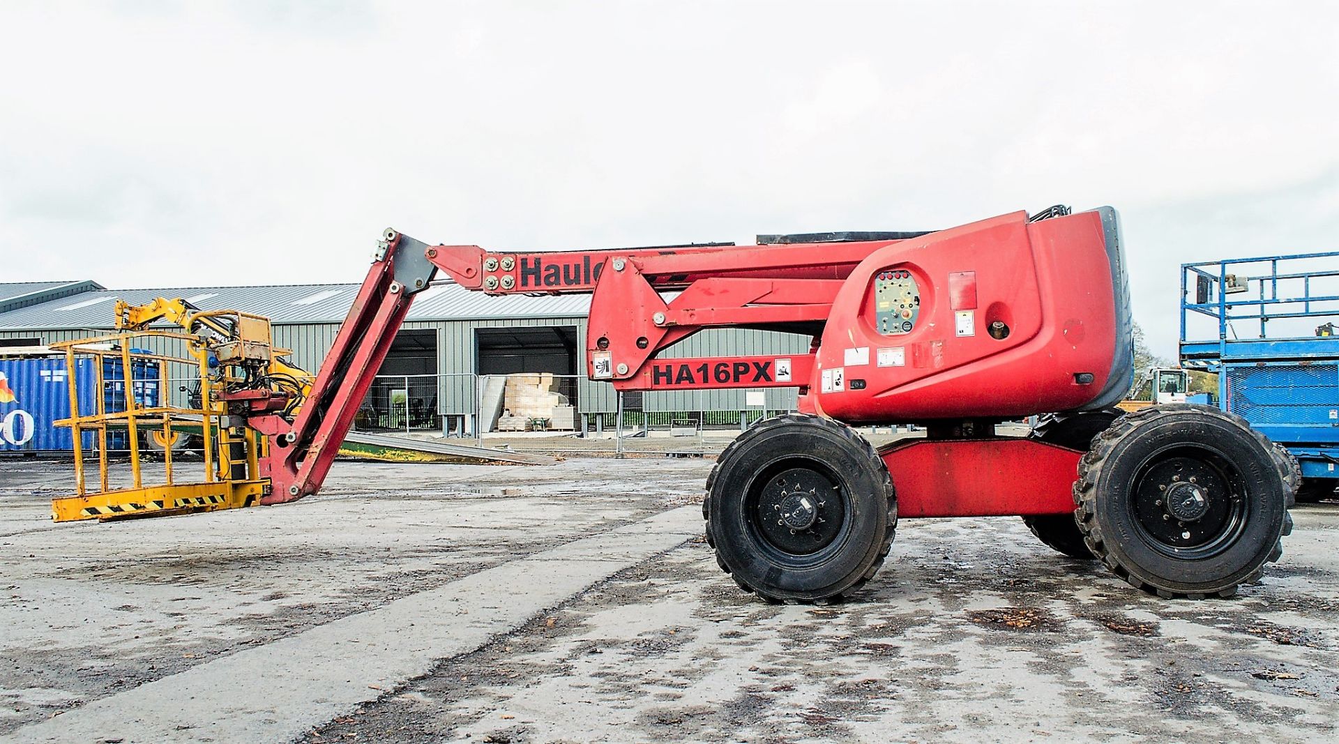 Haulotte HA16PX diesel driven 4WD rough terrain articulated boom access platform Year: 2007 S/N: - Image 7 of 17