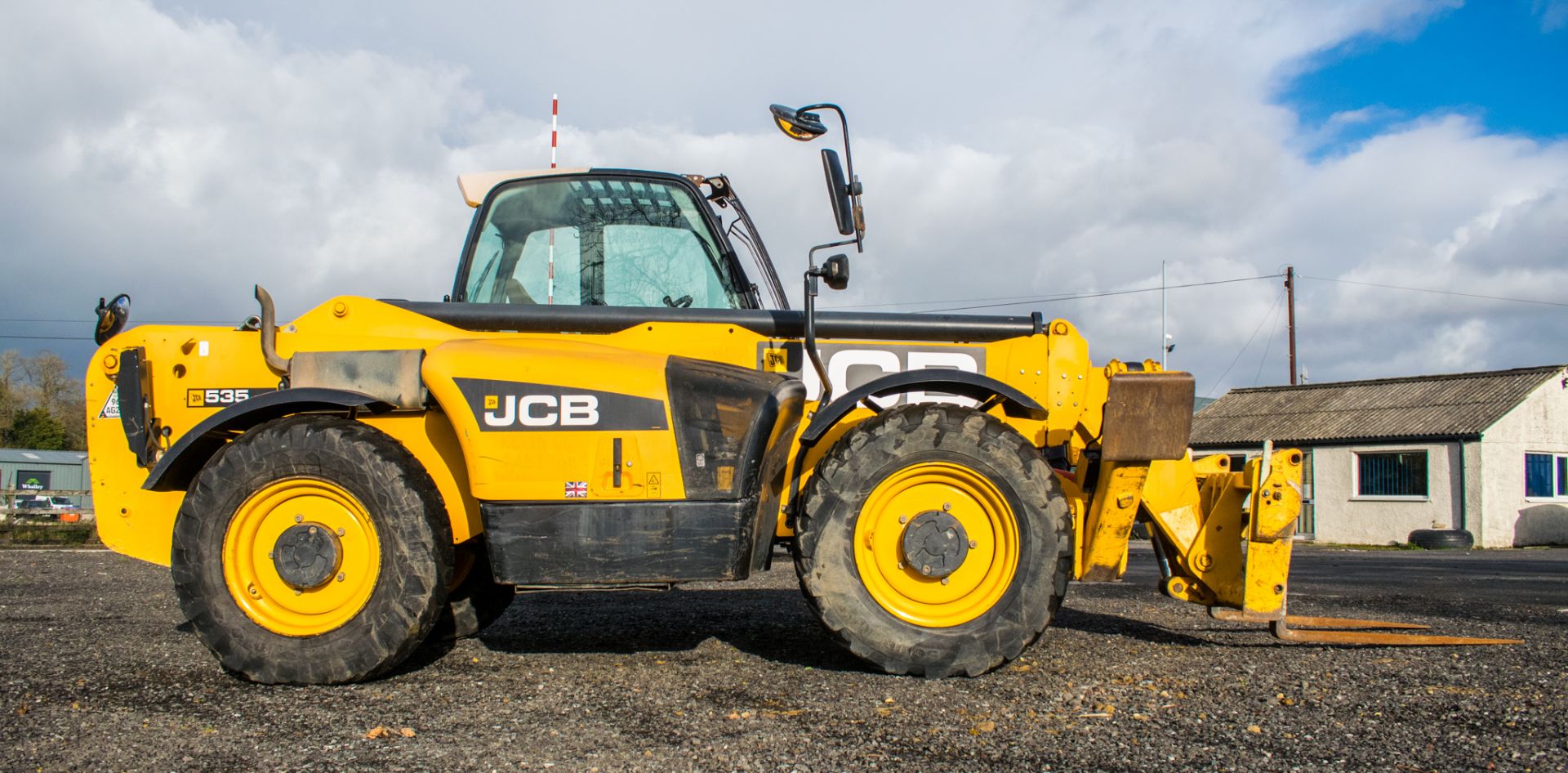 JCB 535-125 12.5 metre telescopic handler Registration Number: MX62 BBZ Year: 2012 S/N: 2145026 - Image 14 of 21