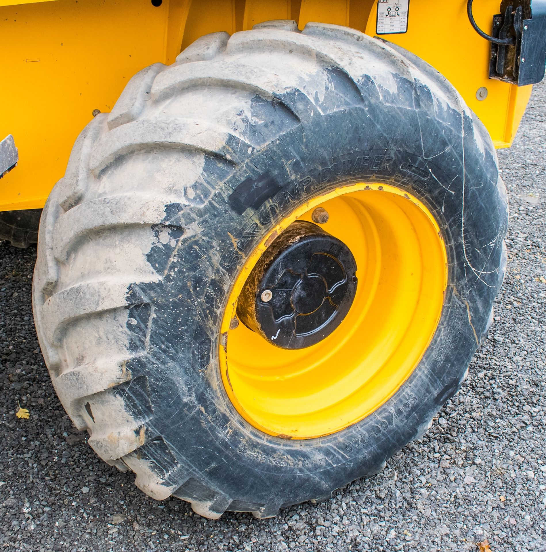 JCB 9T-1 9 tonne straight skip dumper Year: 2018 S/N: J2561073 Recorded Hours: 1015 6297 c/w Front - Image 10 of 16