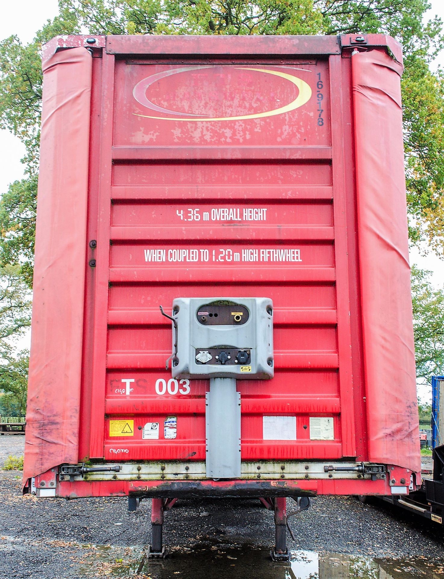 Fruehauf 13.6 metre tri axle curtain sided trailer Year: 2003 Identification Number: C140710 S/N: - Image 5 of 12