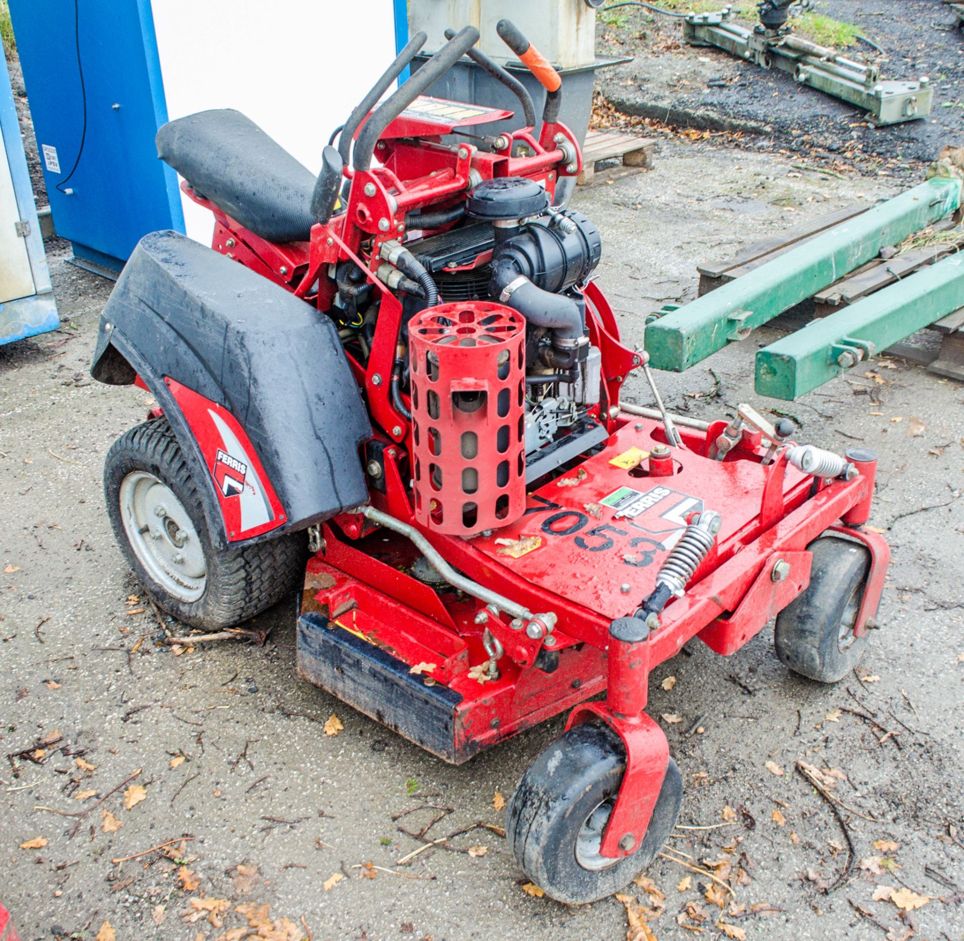 Ferris Evolution 36 petrol driven ride/stand on zero turn mower Recorded Hours: 760 GPO1813 - Image 4 of 6