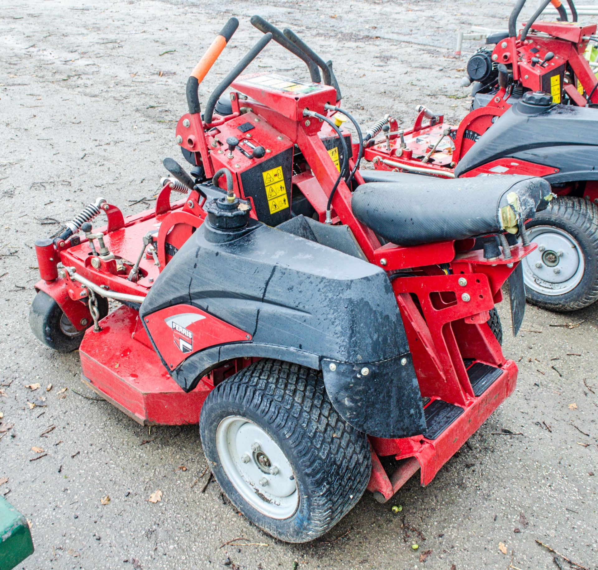 Ferris Evolution 36 petrol driven ride/stand on zero turn mower Recorded Hours: 760 GPO1813 - Image 3 of 6