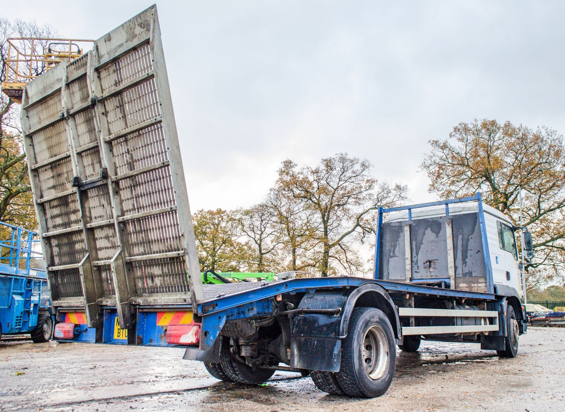 MAN TG-M 18 tonne beavertail plant lorry Registration Number: NX08 BTU Date of Registration: 23/04/ - Image 4 of 15