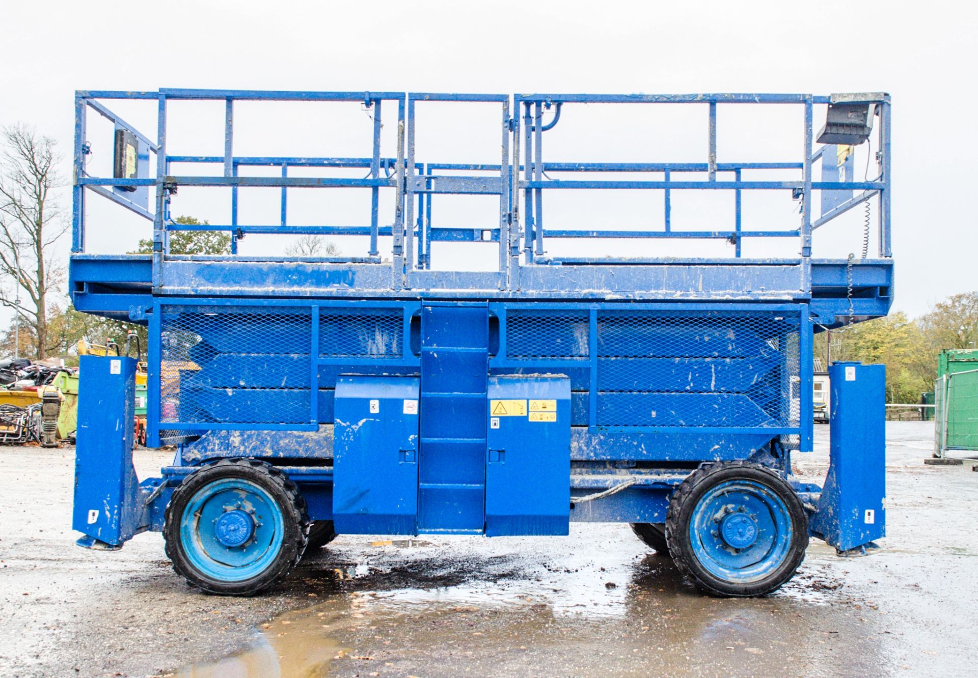 Genie GS4390 43 ft Rough Terrain 4 x 4 diesel driven mobile scissor lift access platform Year: - Image 5 of 10