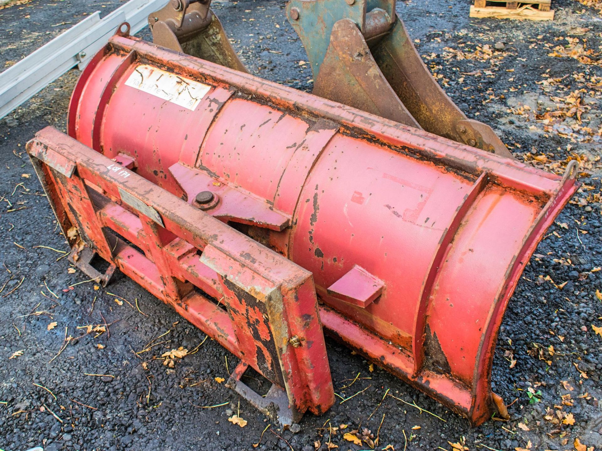 Skid steer mountable snow plough - Image 2 of 2