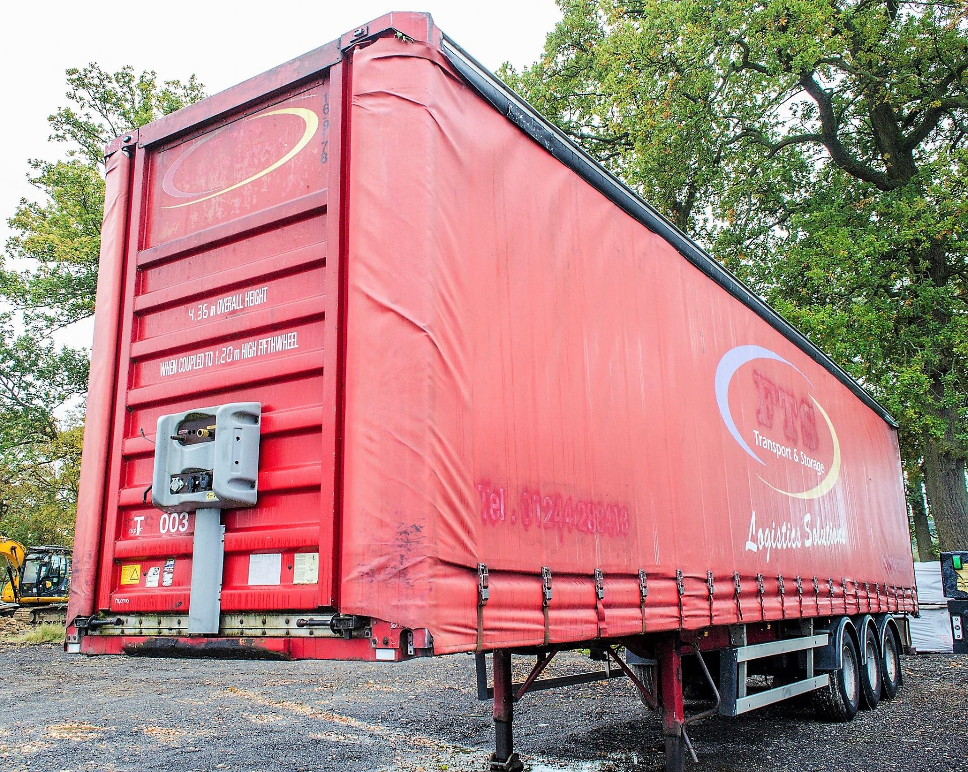 Fruehauf 13.6 metre tri axle curtain sided trailer Year: 2003 Identification Number: C140710 S/N: - Image 2 of 12