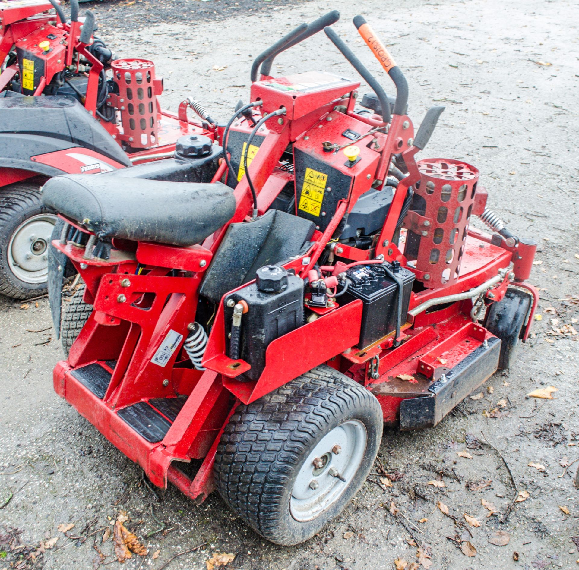 Ferris Evolution 36 petrol driven ride/stand on zero turn mower Recorded Hours: 1118 GPO1812 - Image 3 of 6