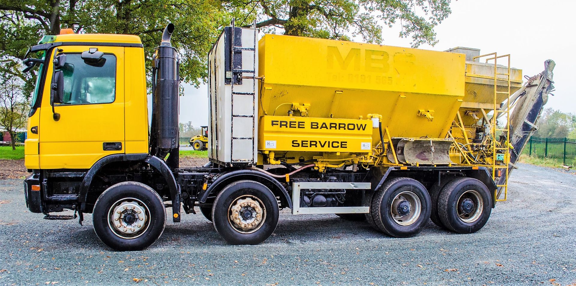 Mercedes Benz Actros manual 32 tonne 8 wheel volumetric mixer wagon Registration Number: GN57 ONT - Image 8 of 20