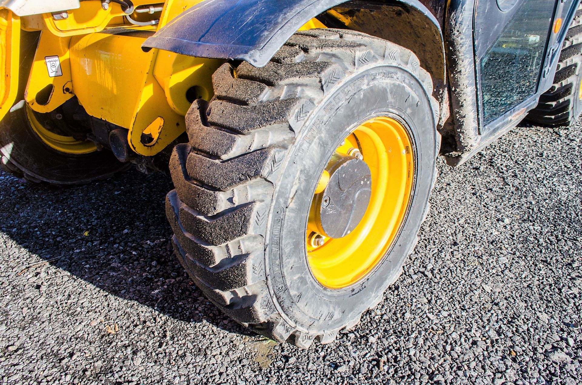 JCB 525-60 Hi-Viz 6 metre telescopic handler Registration Number: MT17 UOS Year: 2017 S/N: 2458156 - Image 12 of 22