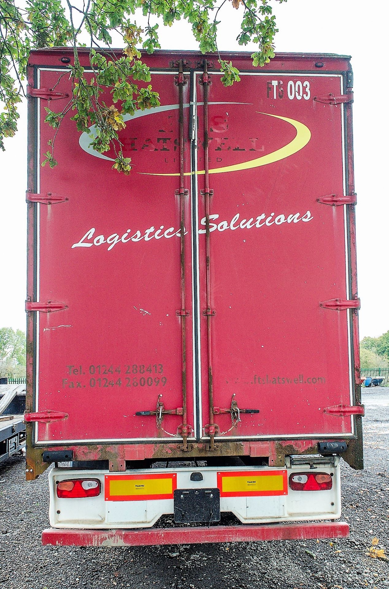 Fruehauf 13.6 metre tri axle curtain sided trailer Year: 2003 Identification Number: C140710 S/N: - Image 6 of 12