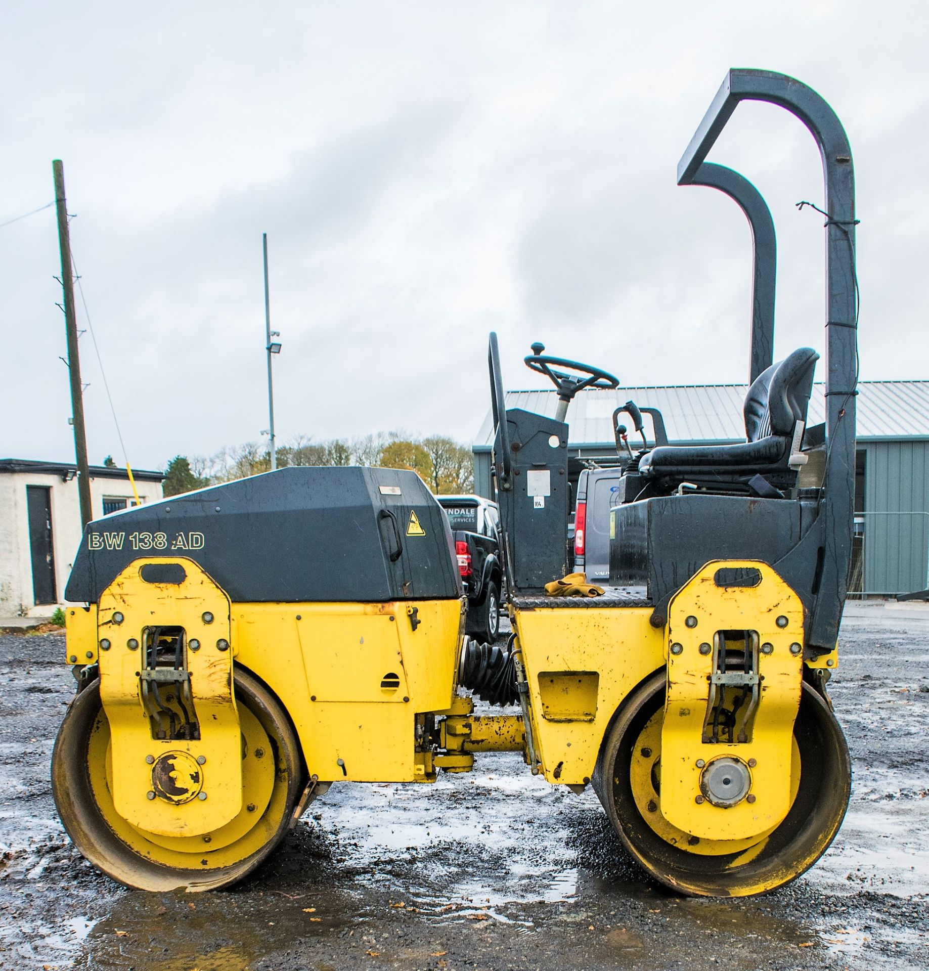 Bomag BW 138-AD double drum ride on roller Year: 2004 S/N: 141939 - Image 8 of 14