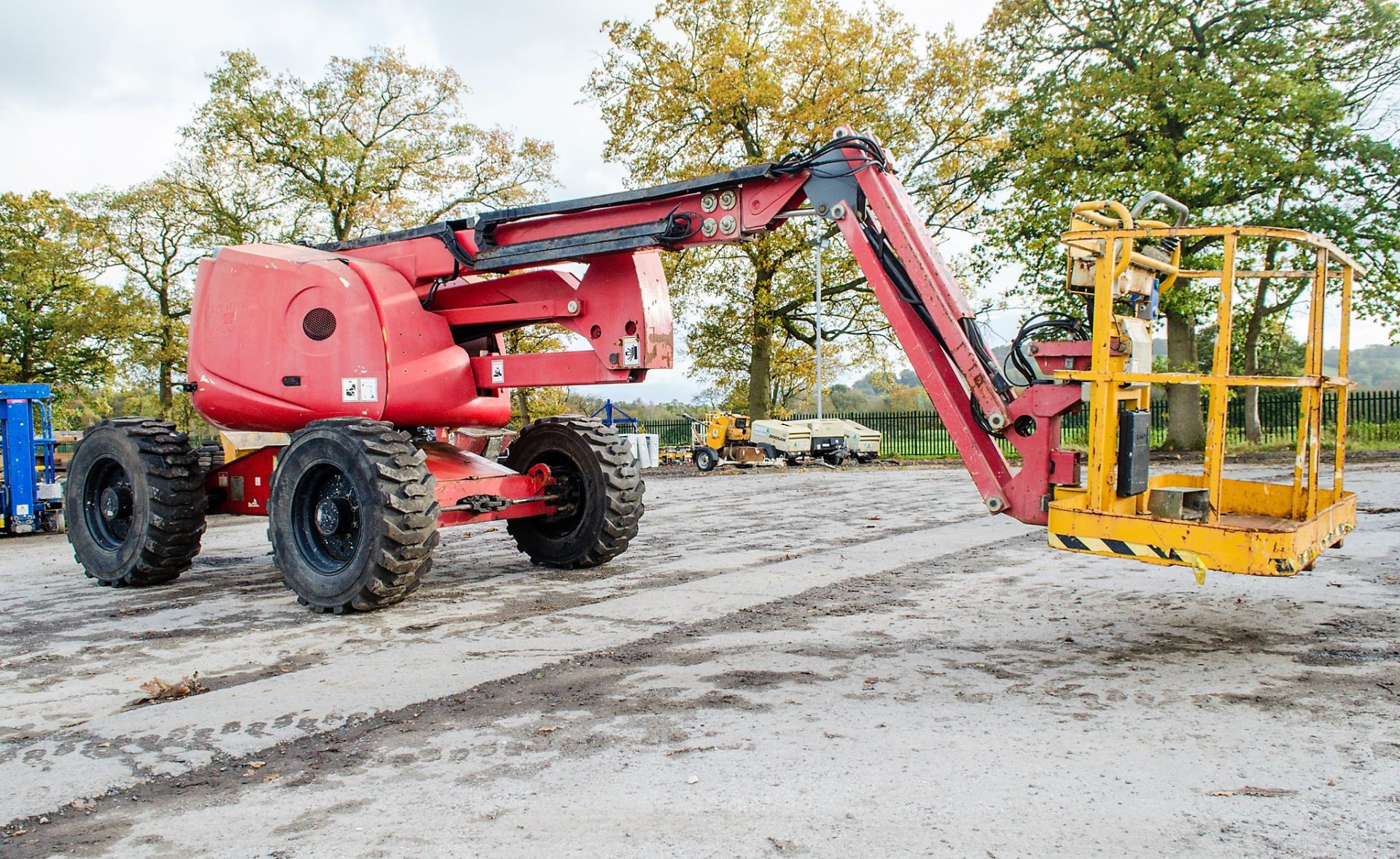 Haulotte HA16PX diesel driven 4WD rough terrain articulated boom access platform Year: 2007 S/N: - Image 2 of 17