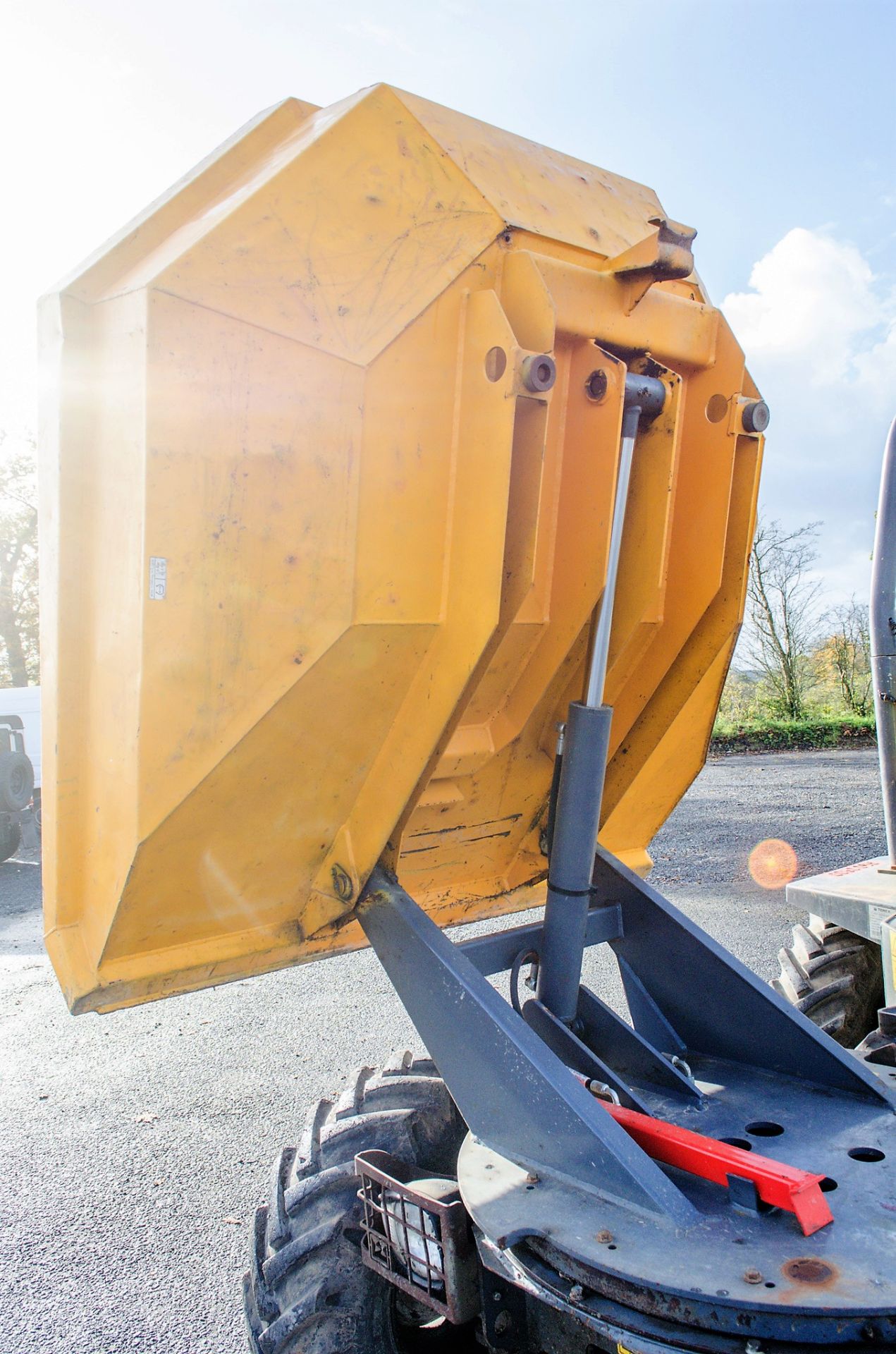 Terex TA3s 3 tonne swivel skip dumper Year: 2013 S/N: ED2NG3989 Recorded Hours: 1715 A600900 - Image 16 of 23