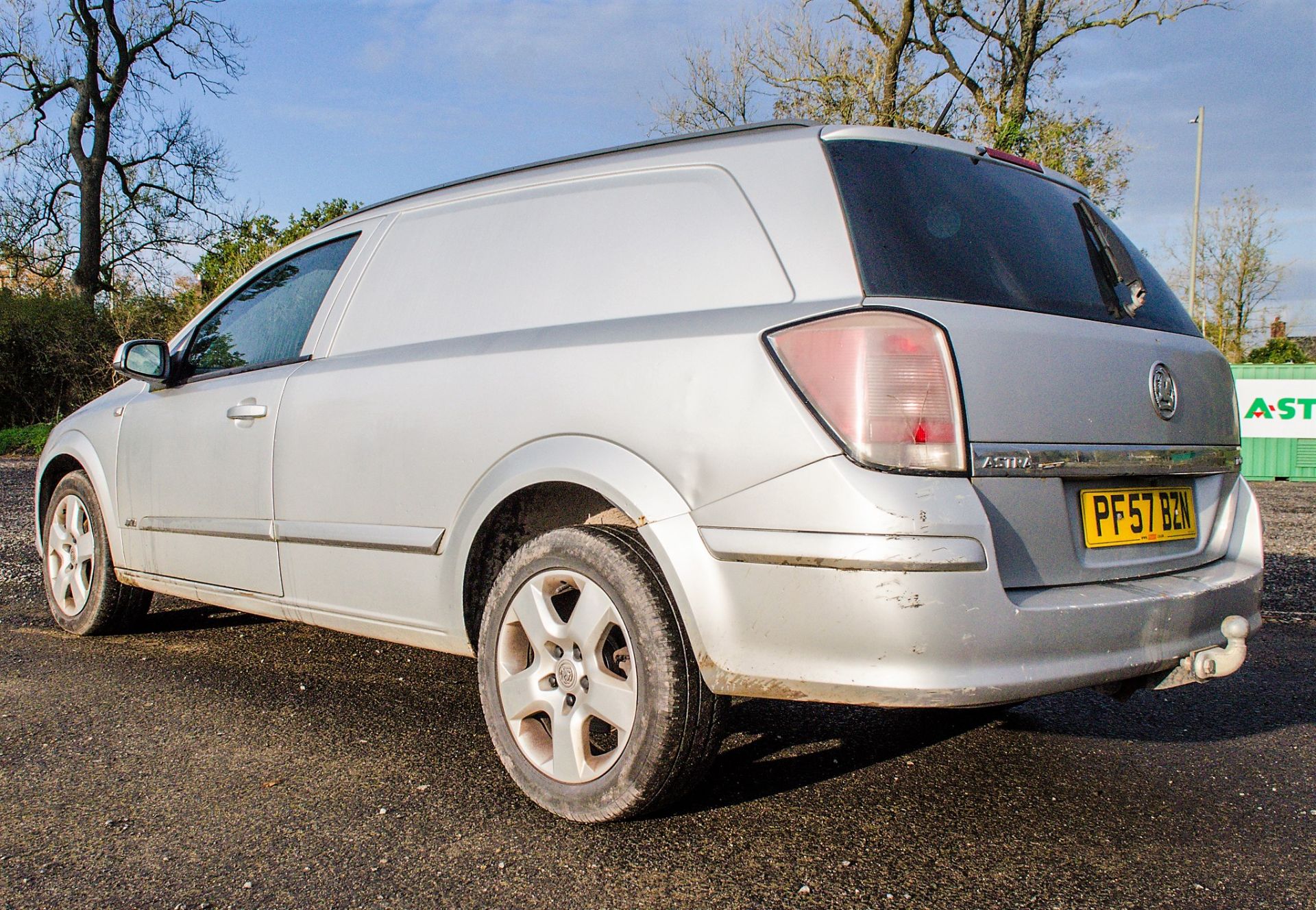 Vauxhall Astra 1.7 CDTi 6 speed manual panel van Registration Number: PF57 BZN Date of Registration: - Image 4 of 18
