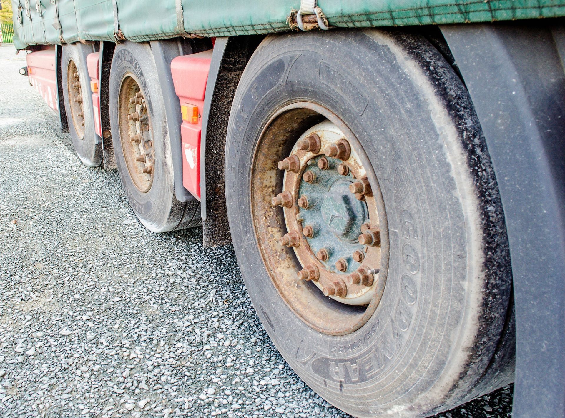 SDC 8 metre tri axle trailer Date of Registration: 15/12/2010 S/N: H05700011618 - Image 8 of 9