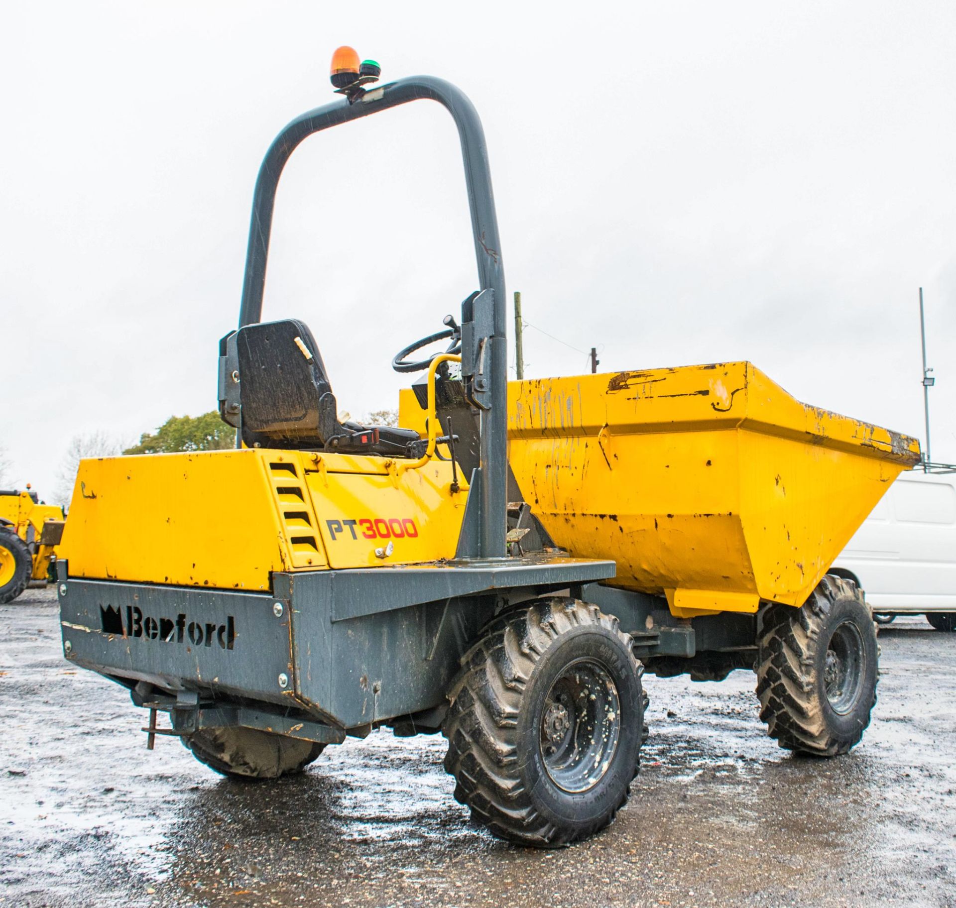 Benford 3 tonne straight skip dumper Year: 2005 S/N: E501AR001 Recorded Hours: Not displayed ( - Image 3 of 18