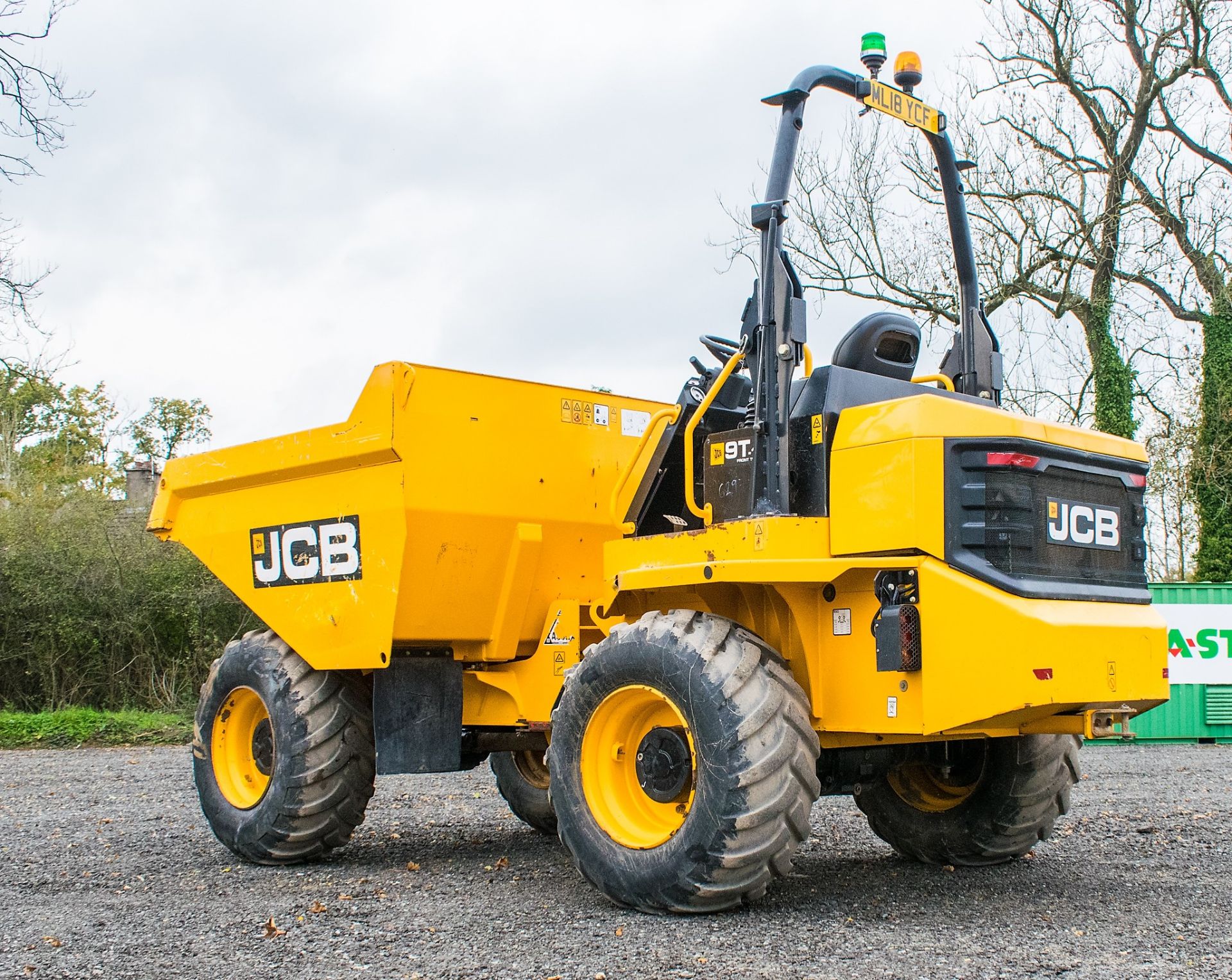 JCB 9T-1 9 tonne straight skip dumper Year: 2018 S/N: J2561073 Recorded Hours: 1015 6297 c/w Front - Image 4 of 16