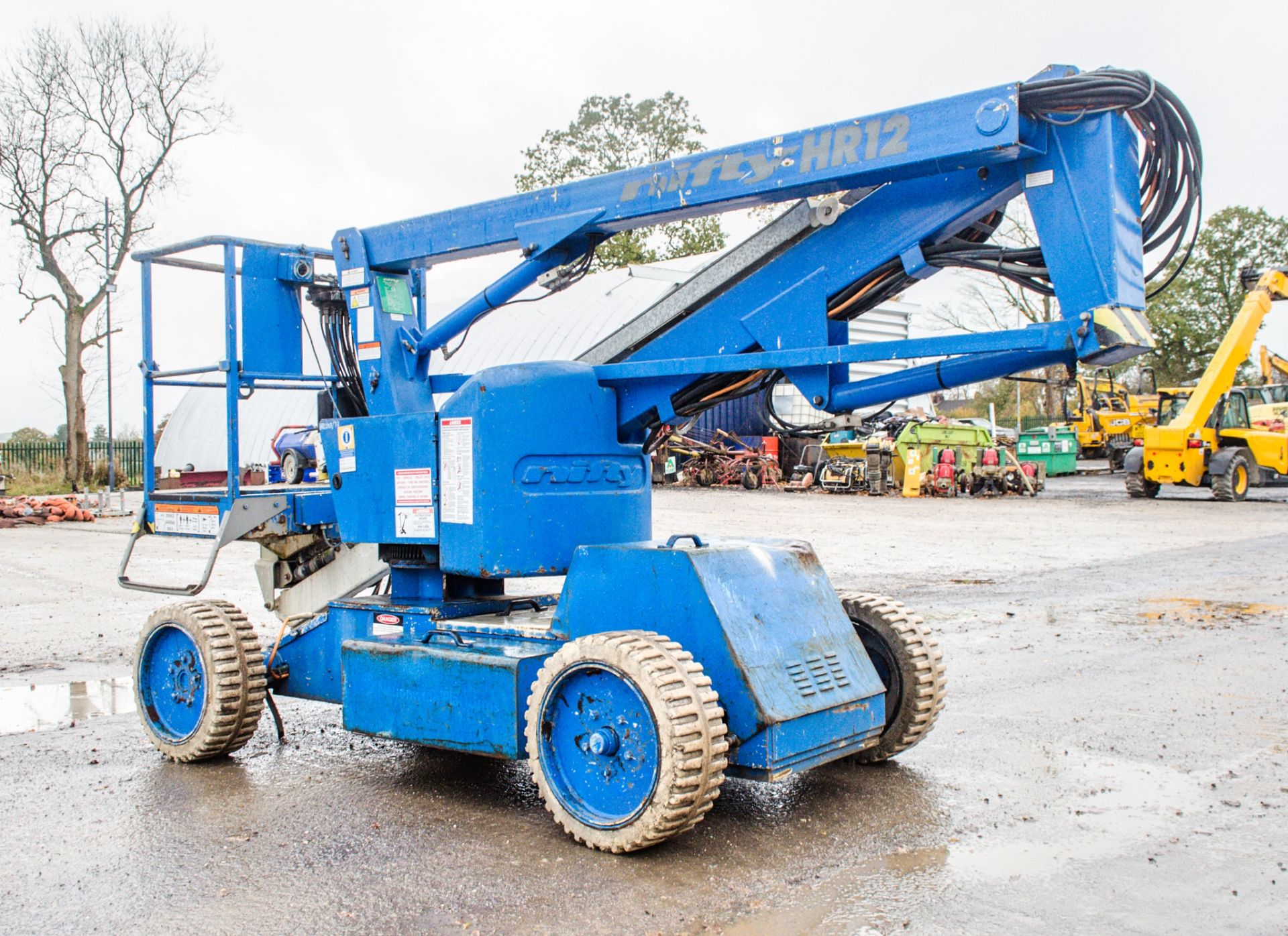 Nifty HR12 NDE 12 metre battery/diesel articulated boom access platform Year: 2008 S/N: 17679 - Image 2 of 12