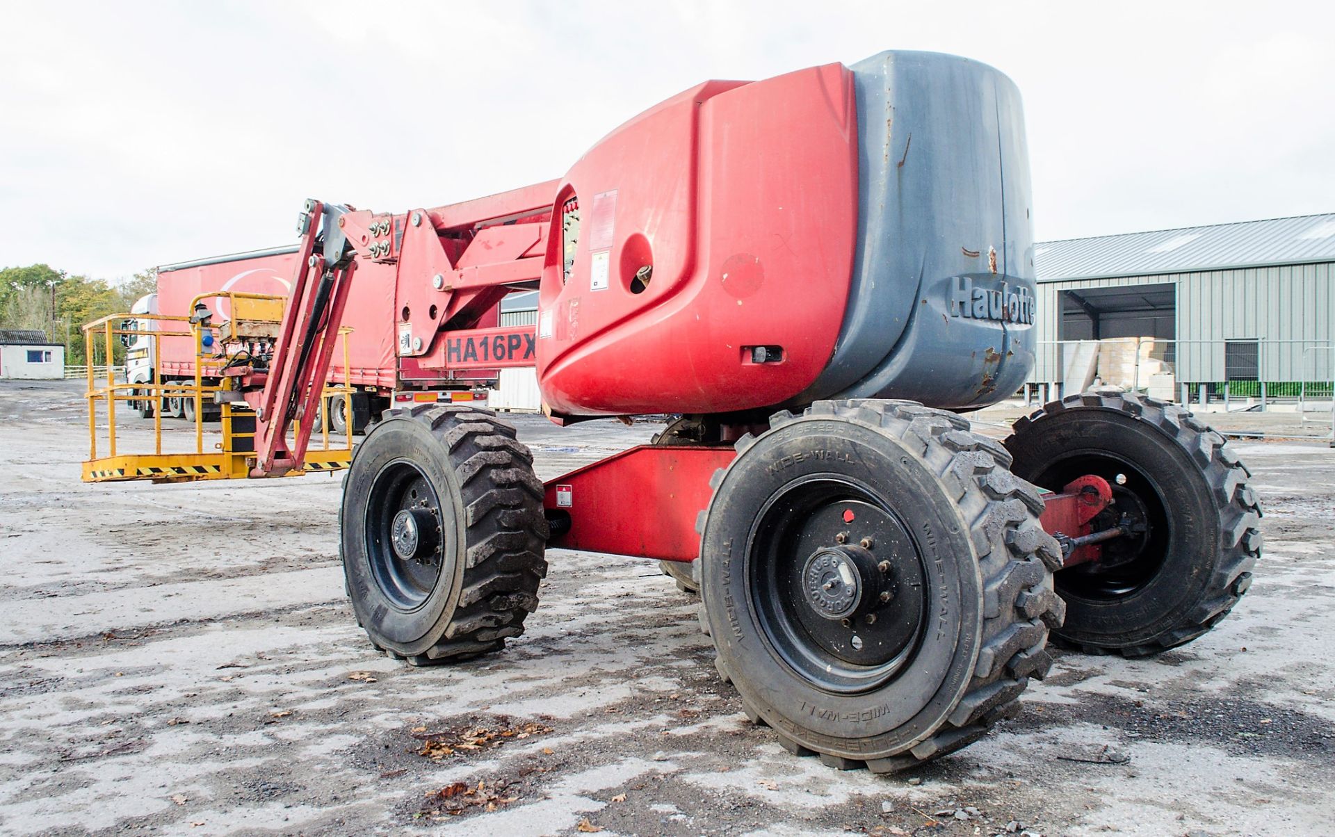 Haulotte HA16PX diesel driven 4WD rough terrain articulated boom access platform Year: 2007 S/N: - Image 3 of 17