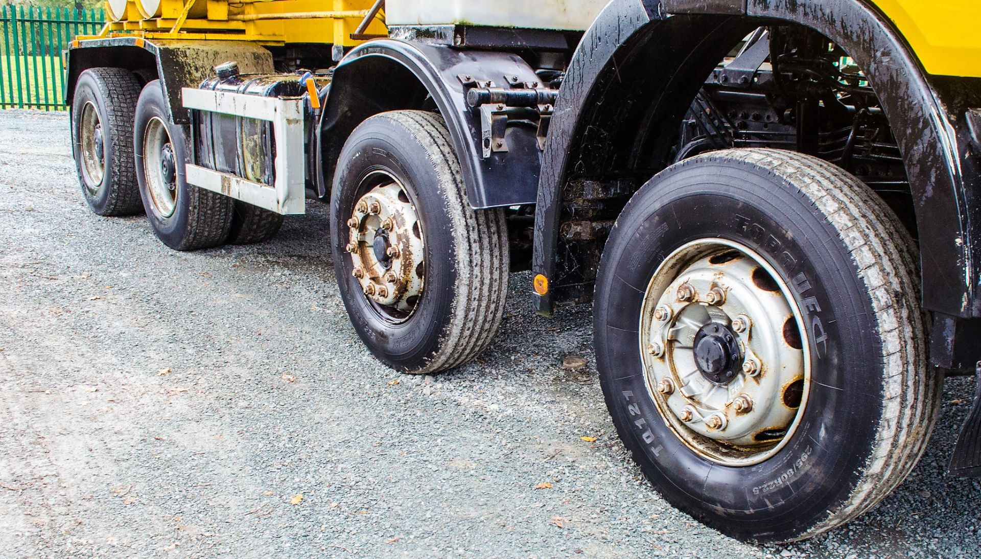 Mercedes Benz Actros manual 32 tonne 8 wheel volumetric mixer wagon Registration Number: GN57 ONT - Image 10 of 20