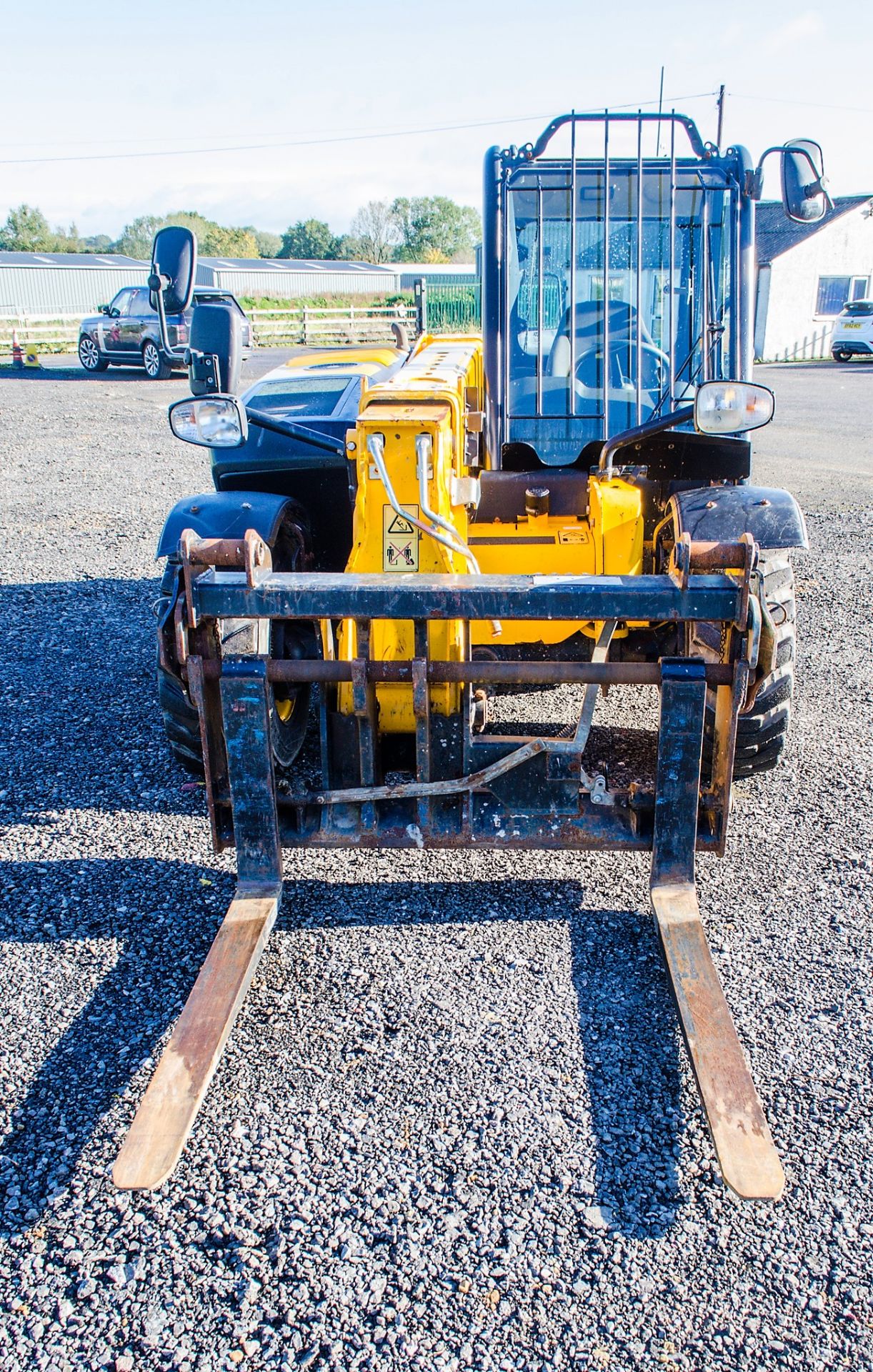 JCB 525-60 Hi-Viz 6 metre telescopic handler Registration Number: MT17 UOS Year: 2017 S/N: 2458156 - Image 5 of 22