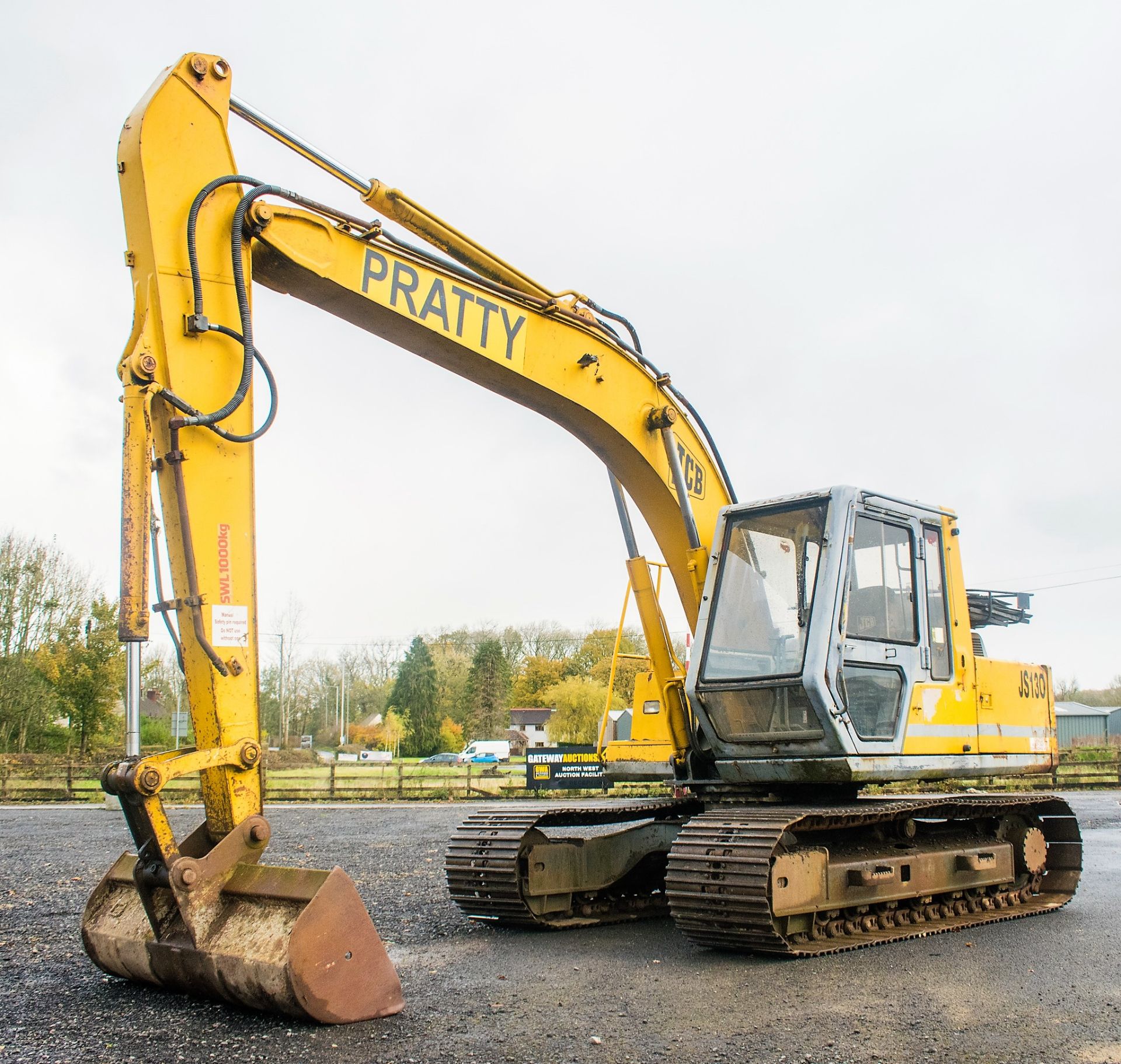 JCB JS130 13 tonne steel tracked excavator Year: S/N: Recorded Hours: 2999 (Not warrented, suspected
