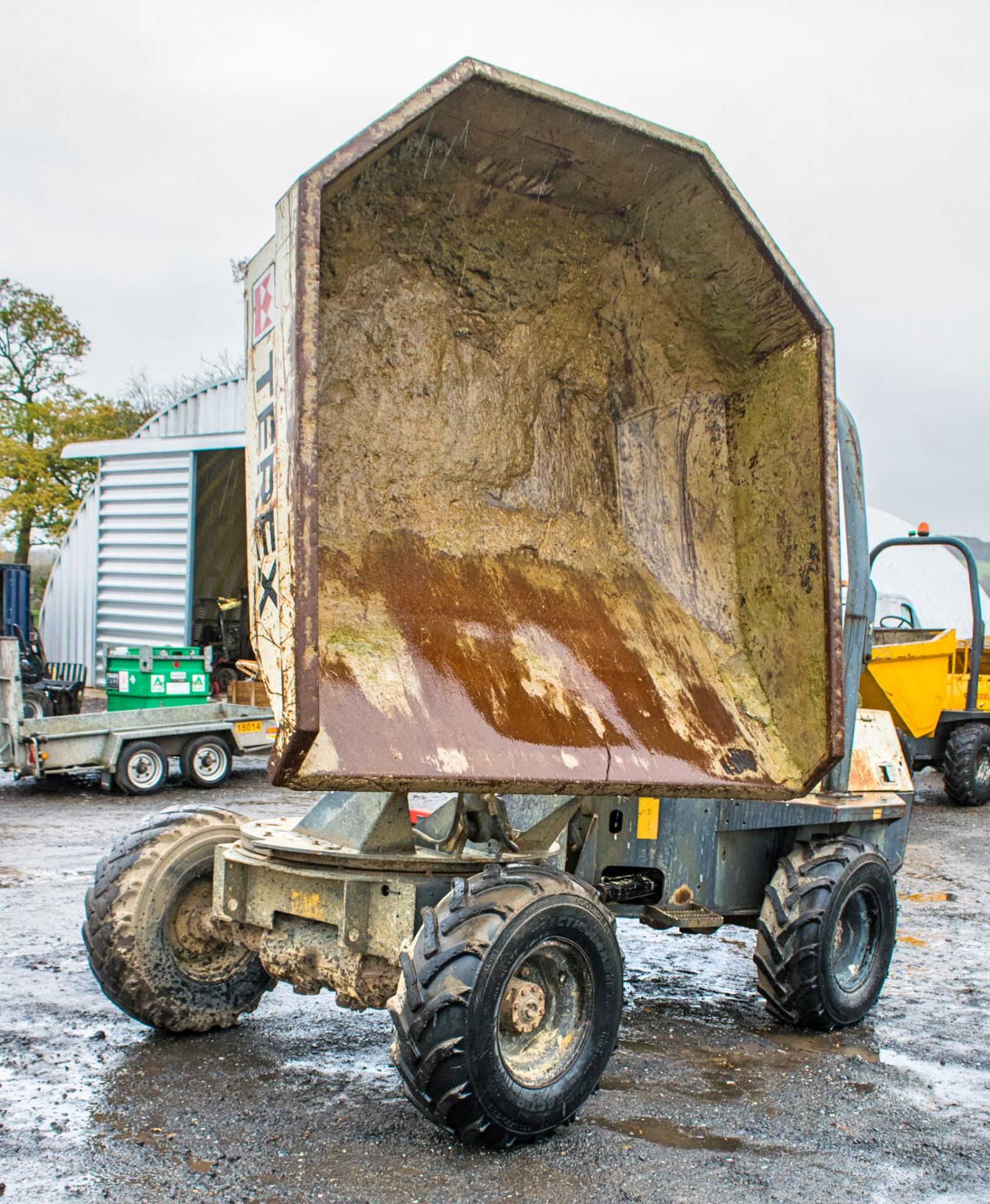 Benford 3 tonne swivel skip dumper Year: 2007 S/N: E709FS372 Recorded Hours: 2928 D1306 - Image 13 of 18