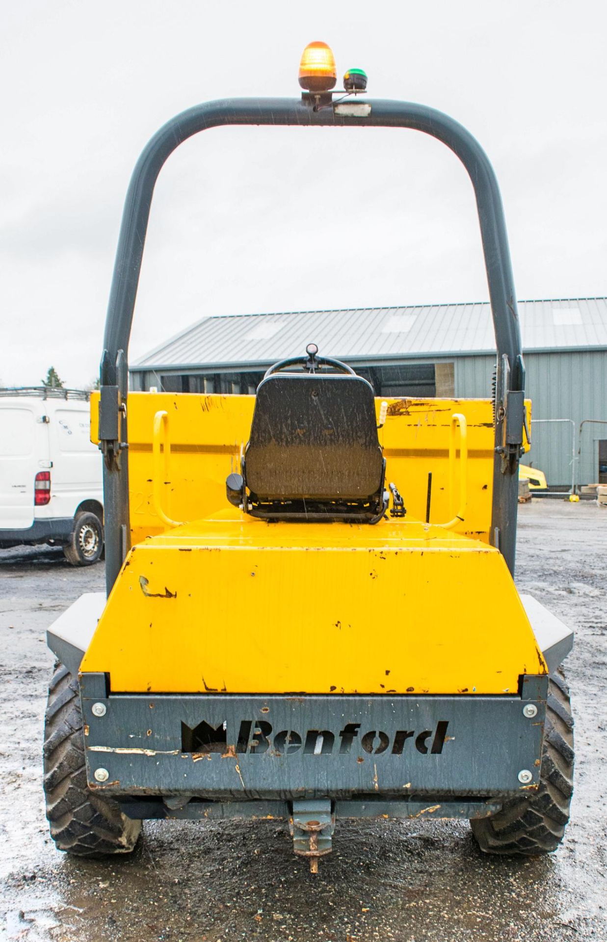 Benford 3 tonne straight skip dumper Year: 2005 S/N: E501AR001 Recorded Hours: Not displayed ( - Image 6 of 18