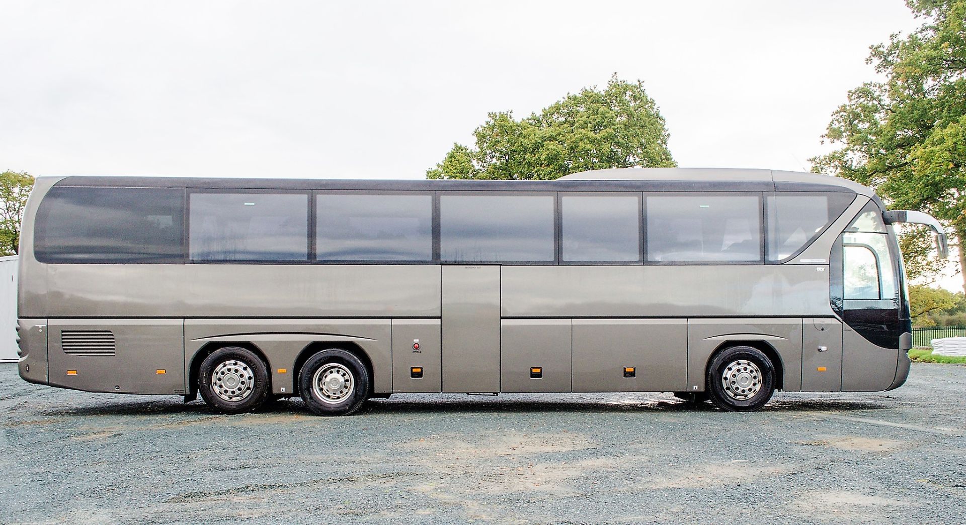 MAN Neoplan Tourliner 53 seat luxury coach Registration Number: MT61 HVF Date of Registration: 01/ - Image 8 of 21