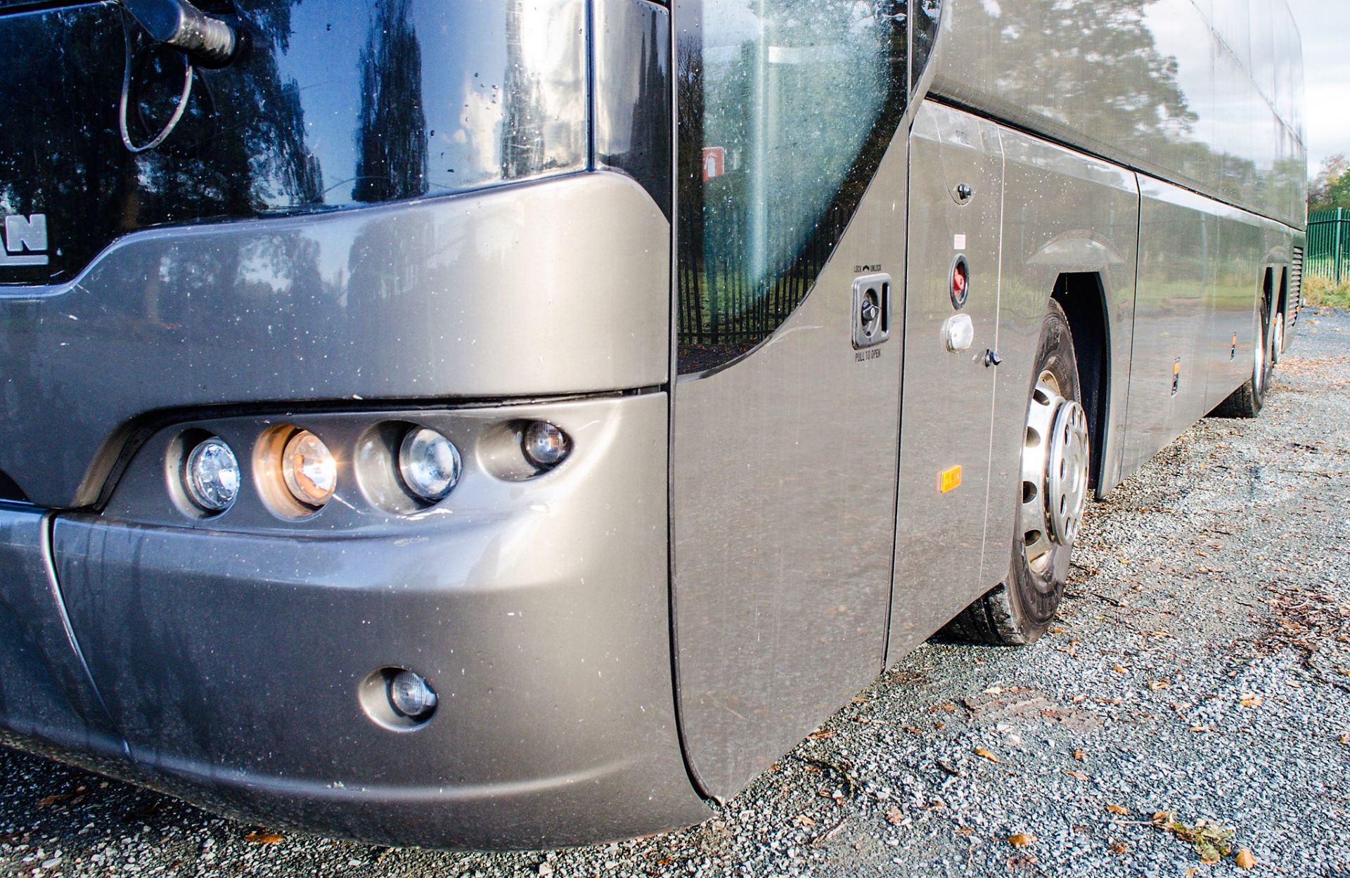 MAN Neoplan Tourliner 53 seat luxury coach Registration Number: MT61 HVF Date of Registration: 01/ - Bild 9 aus 21