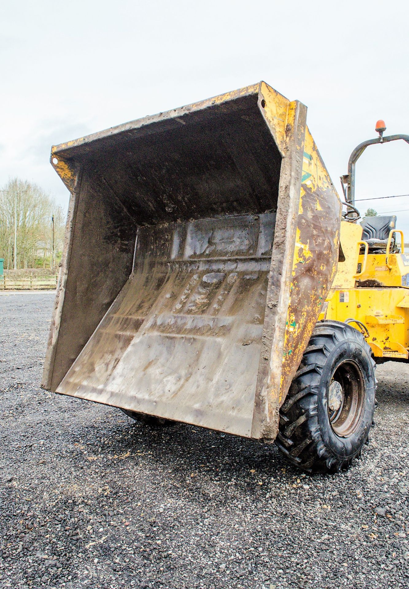 Thwaites 6 tonne straight skip dumper Year: 2006 S/N: 604B1455 Recorded Hours: 4673 CP24 - Image 10 of 22